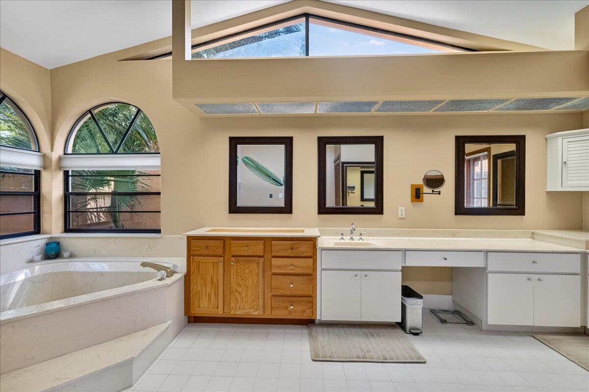 WHISPERING WOODS - Residential