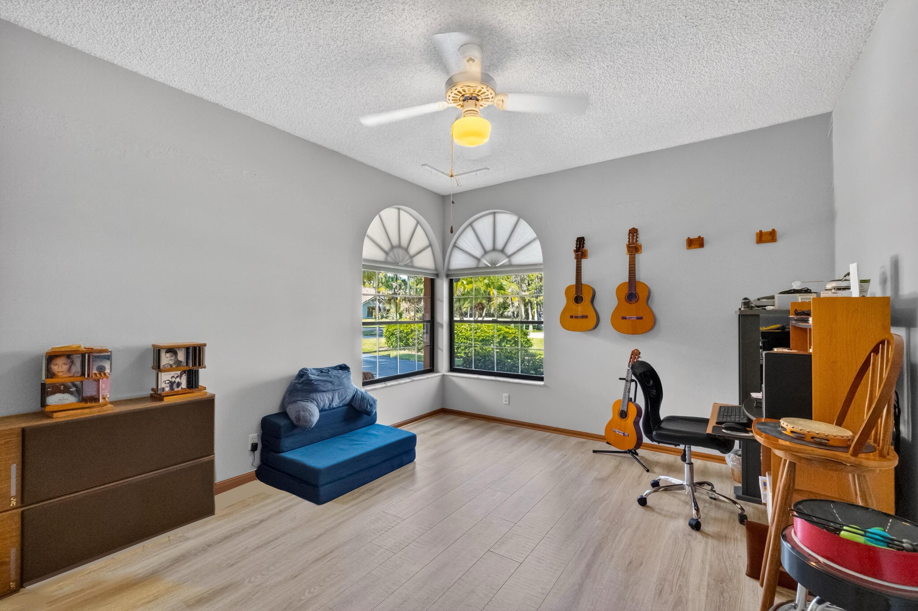 WHISPERING WOODS - Residential