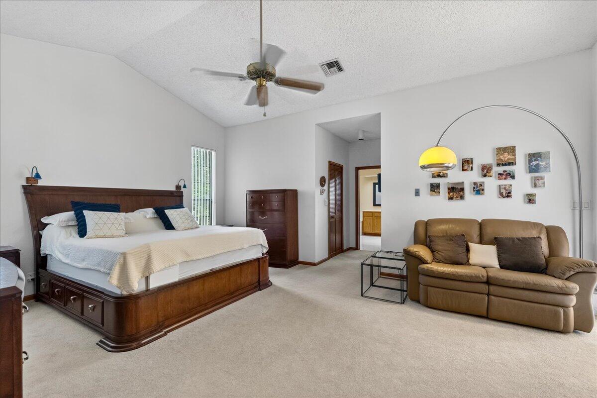 WHISPERING WOODS - Residential