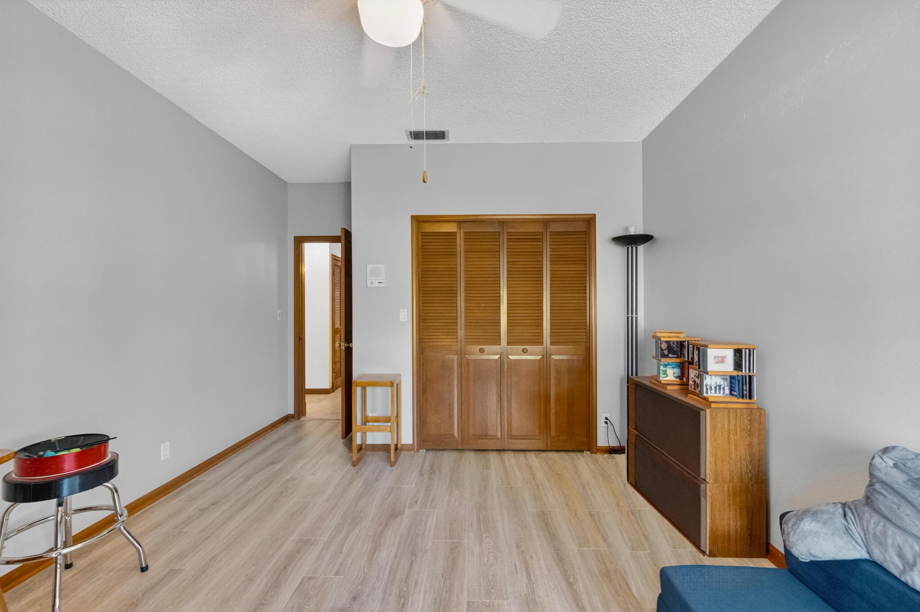 WHISPERING WOODS - Residential