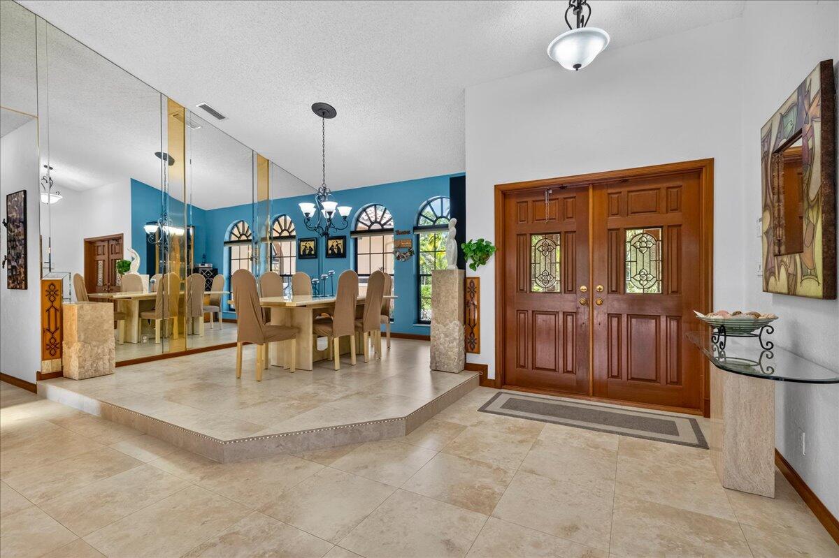 WHISPERING WOODS - Residential