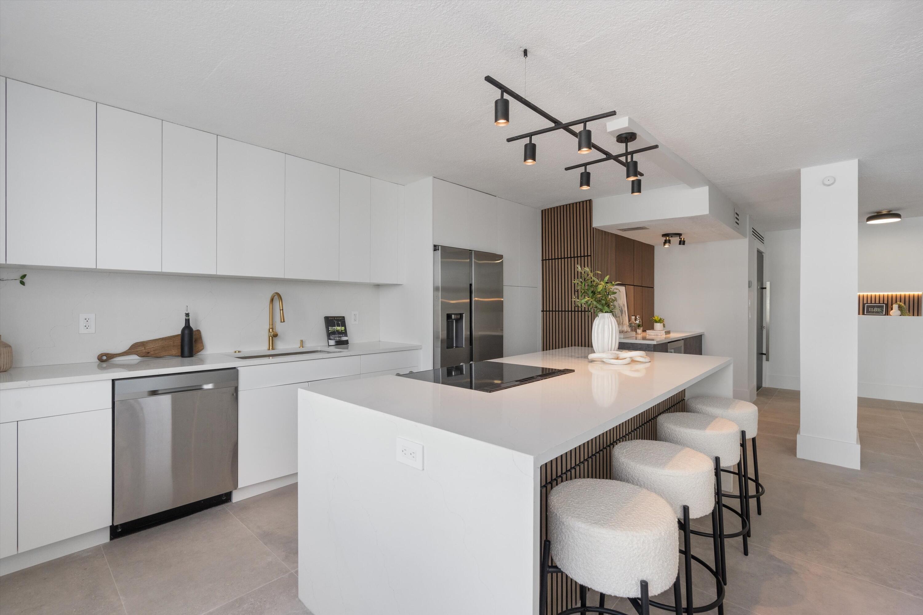 SUNRISE EAST CONDO - Residential