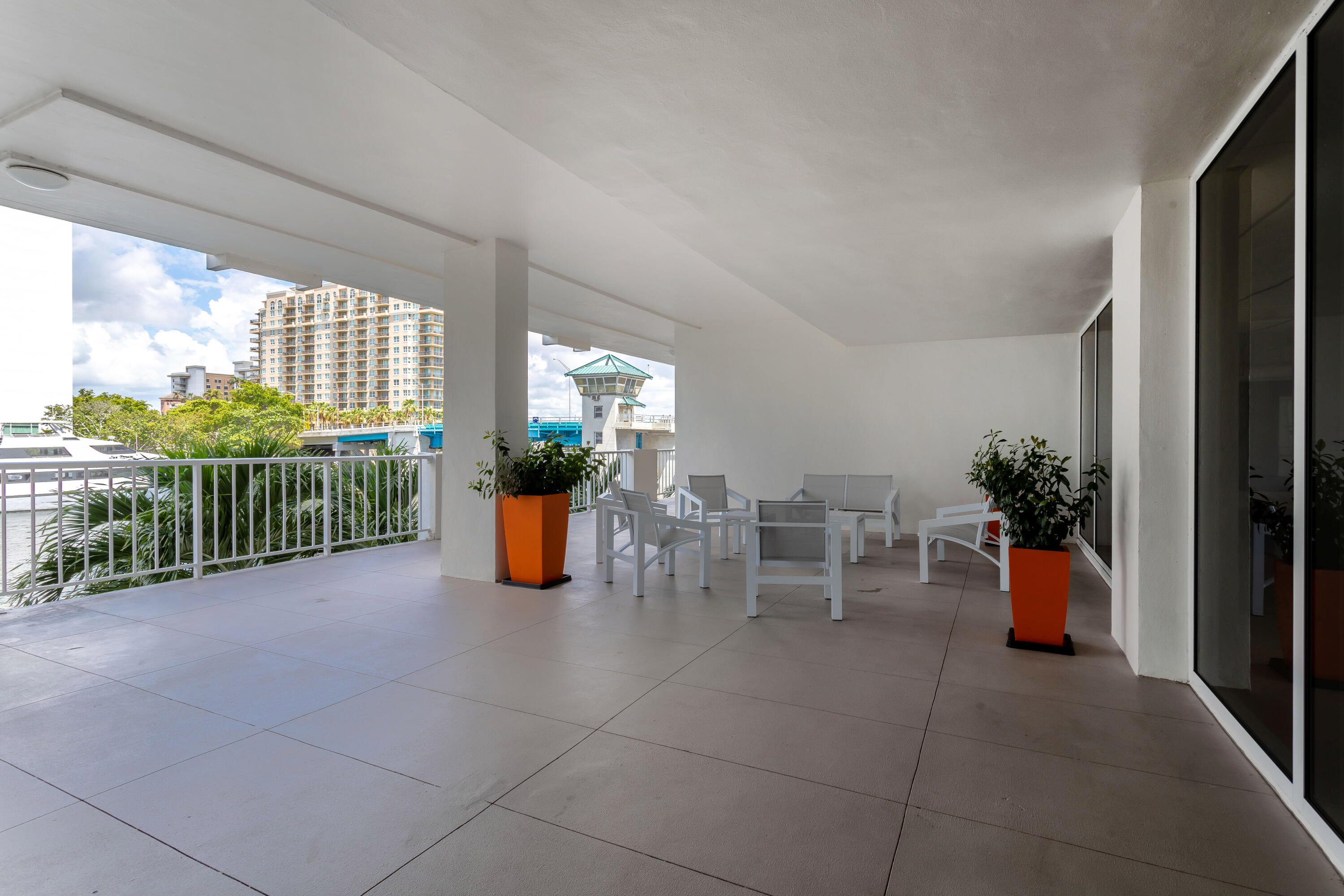 SUNRISE EAST CONDO - Residential
