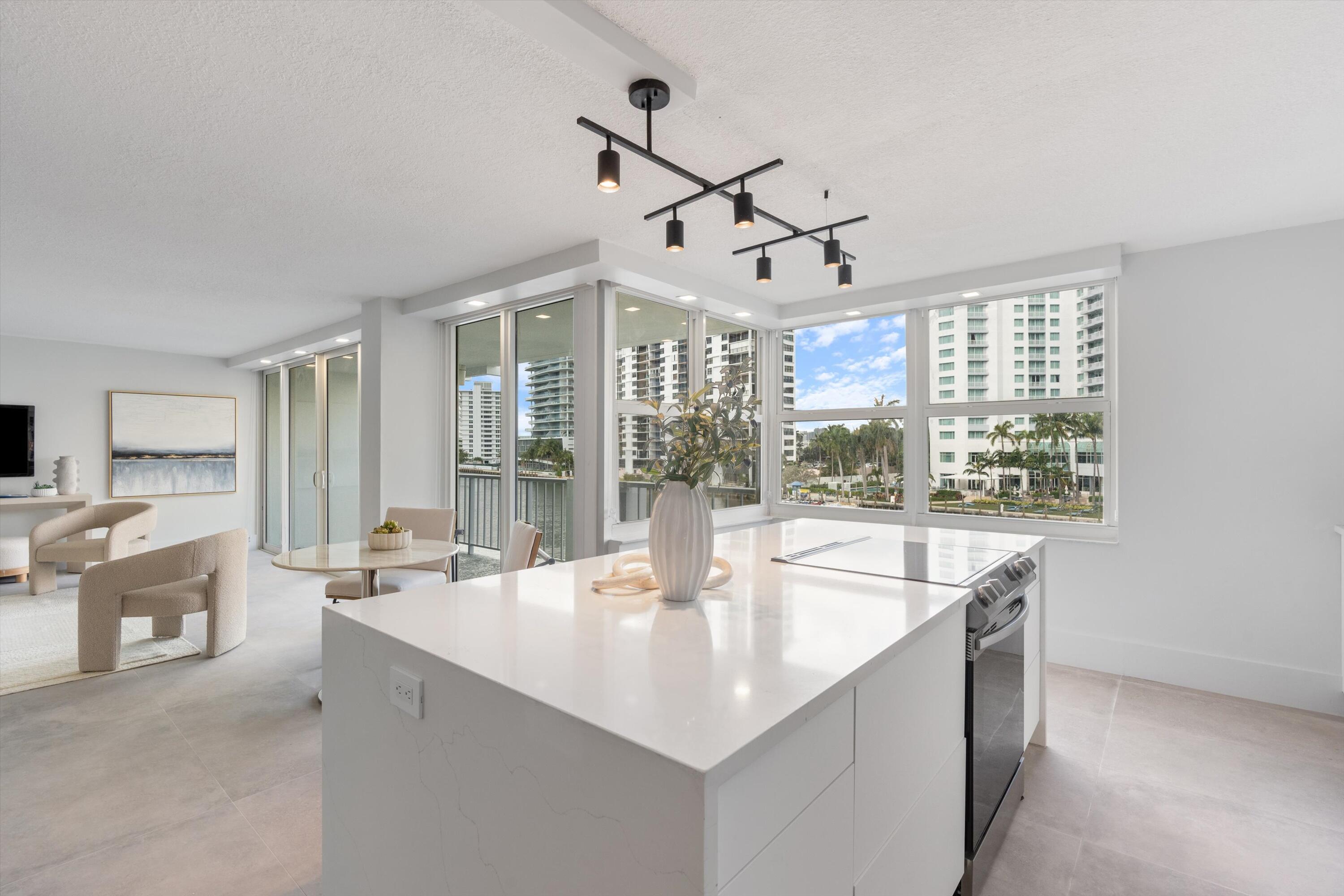 SUNRISE EAST CONDO - Residential
