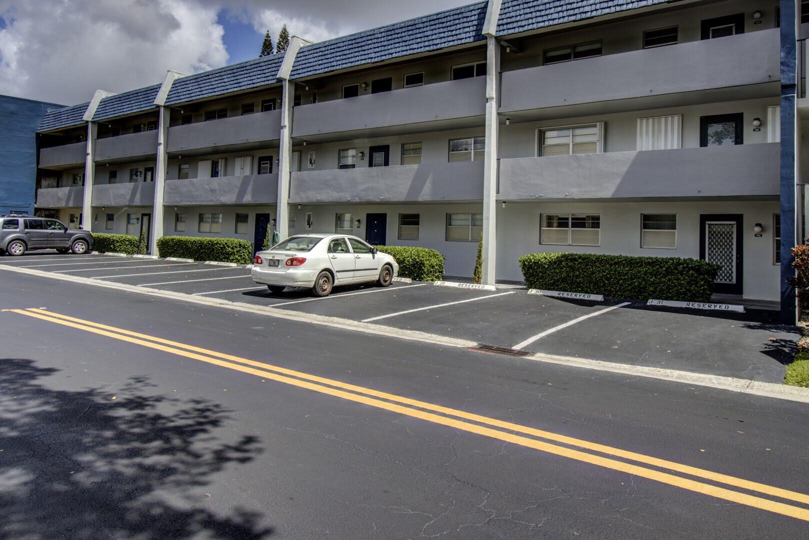 ORIOLE GOLF & TENNIS CLUB CONDO - Residential