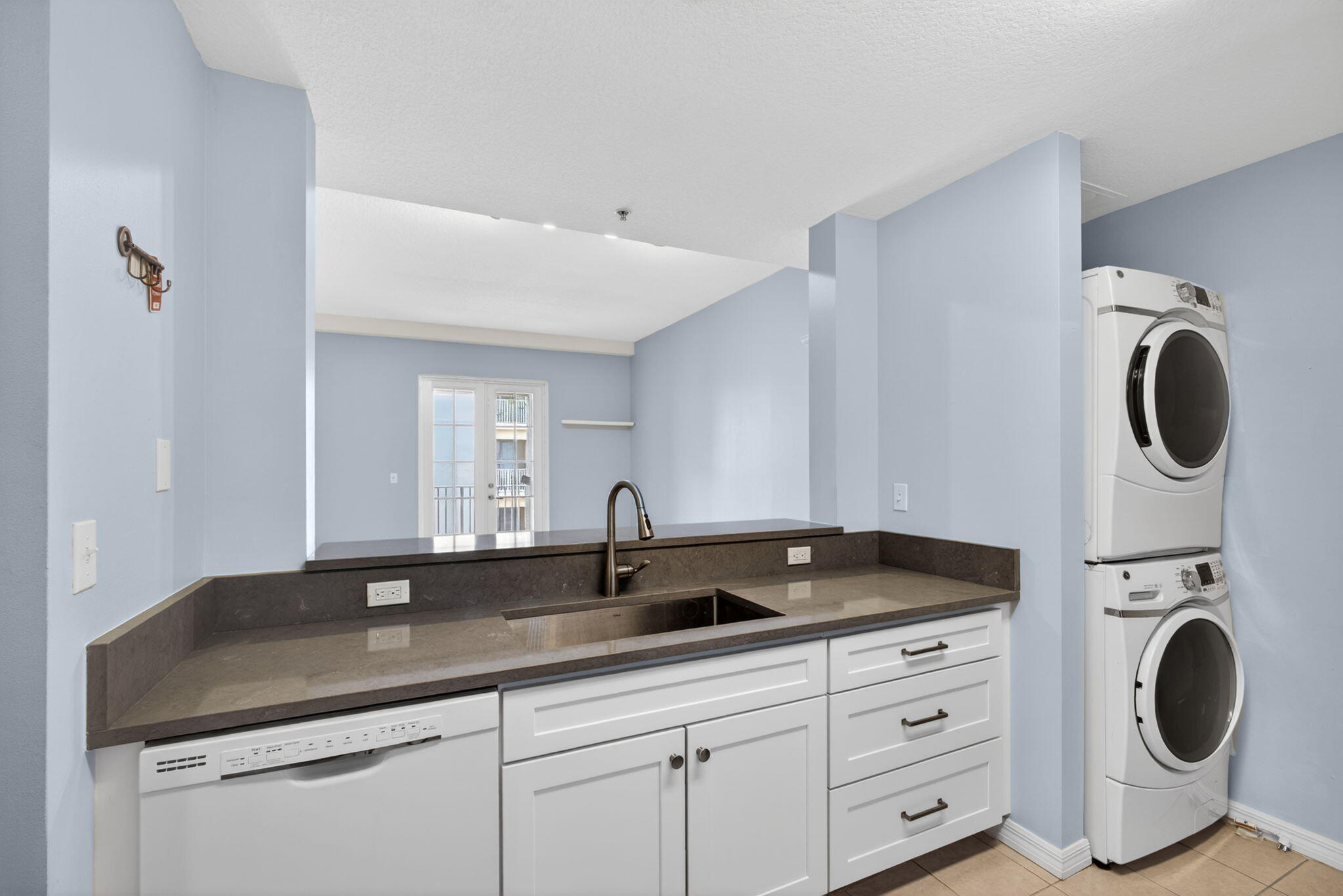 Village At Abacoa Condo - Residential