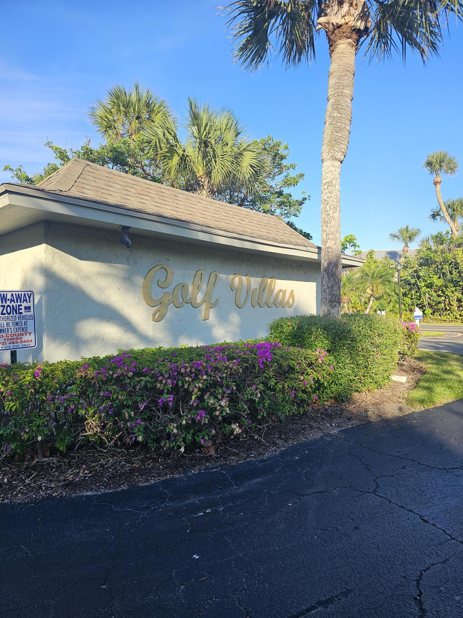 GOLF VILLAS - Residential
