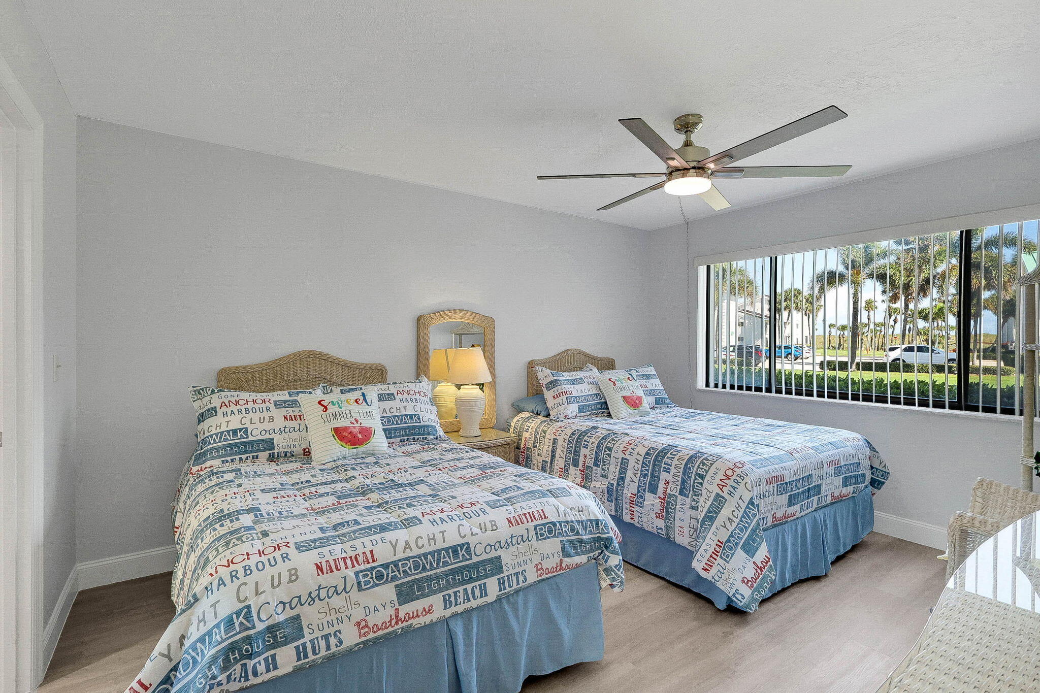 GOLF VILLAS - Residential