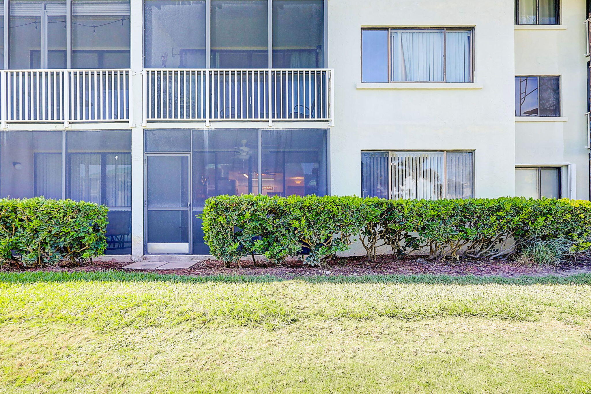 GOLF VILLAS - Residential