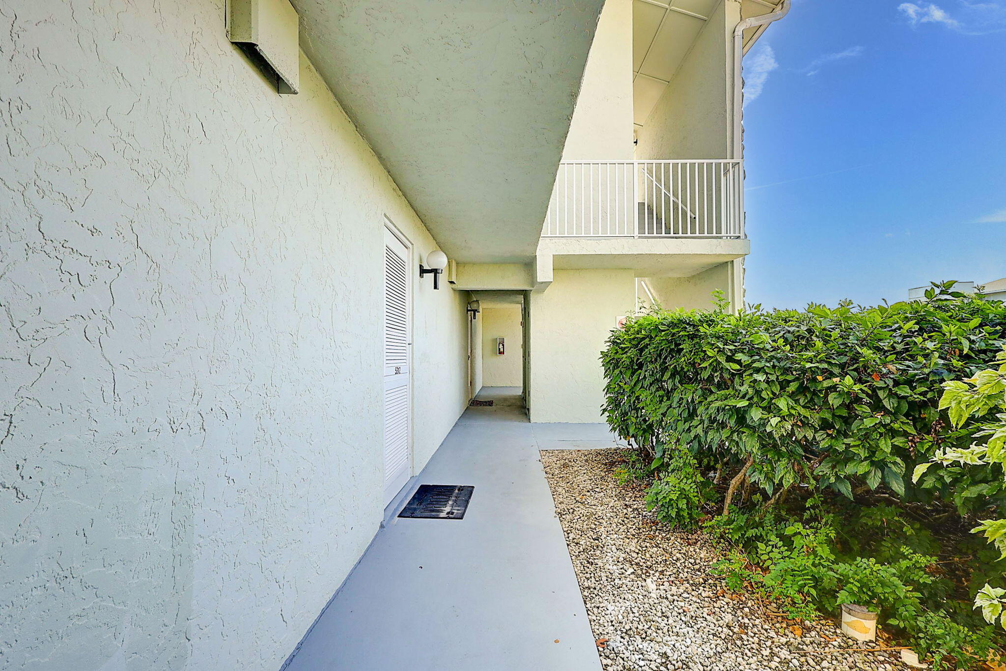 GOLF VILLAS - Residential