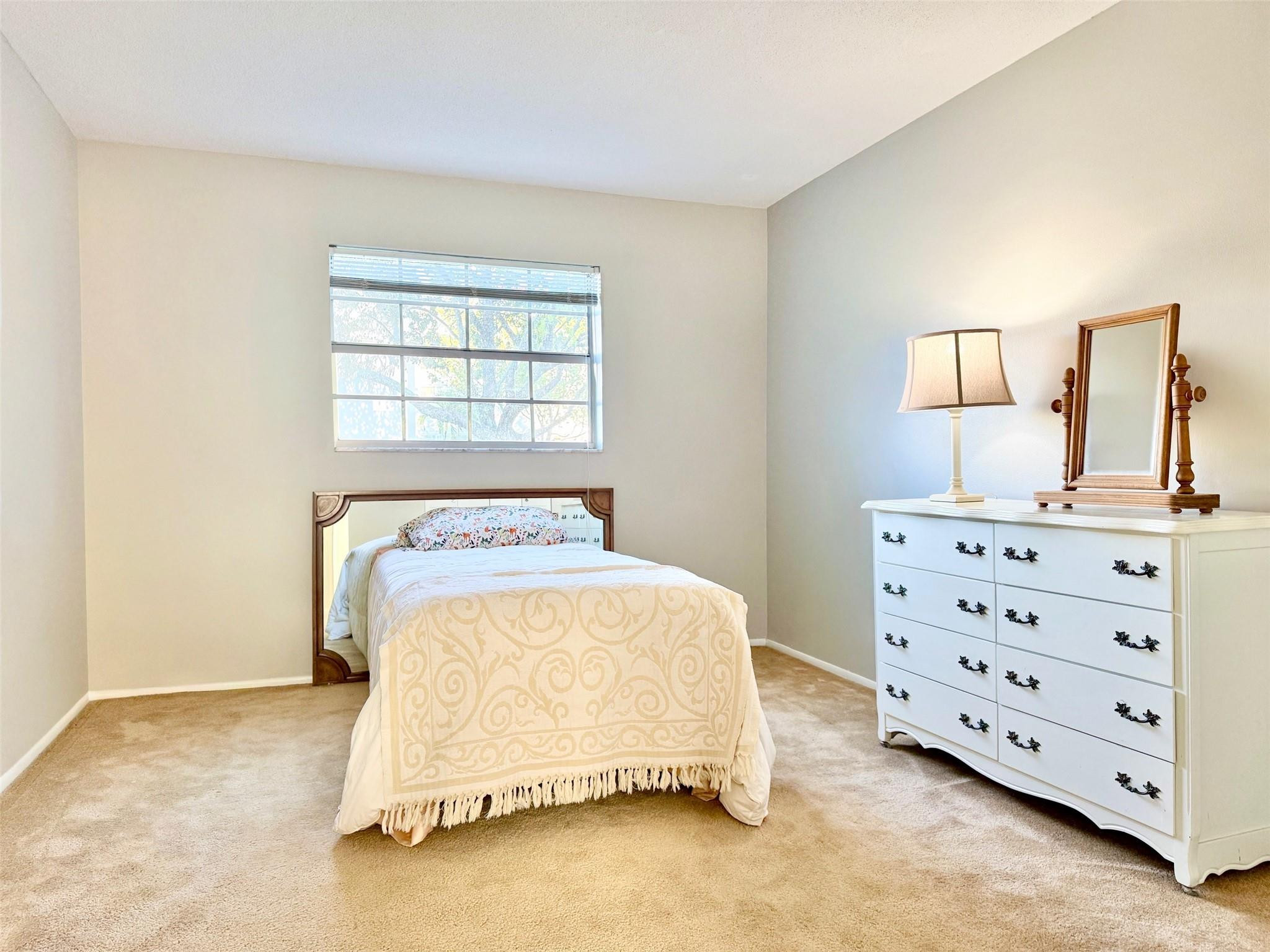 Emerald Condo - Residential