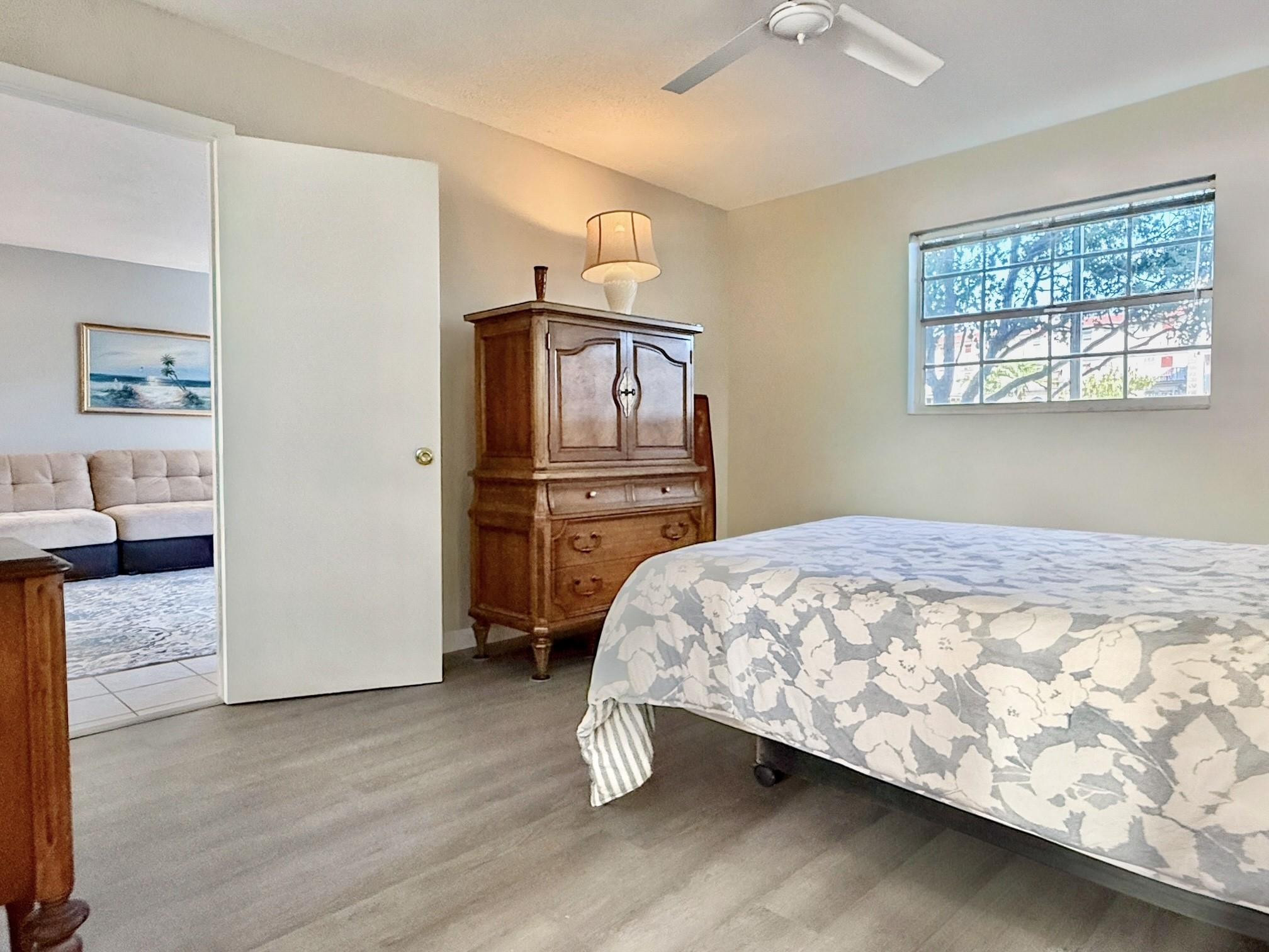 Emerald Condo - Residential