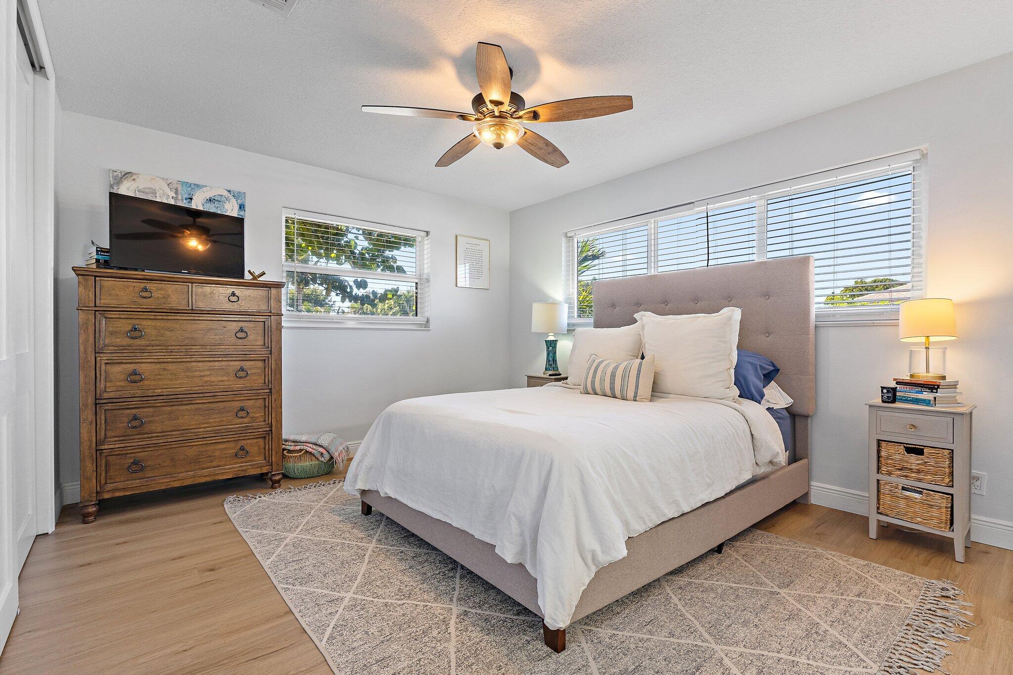 SOUTH LAKE CLARKE - Residential