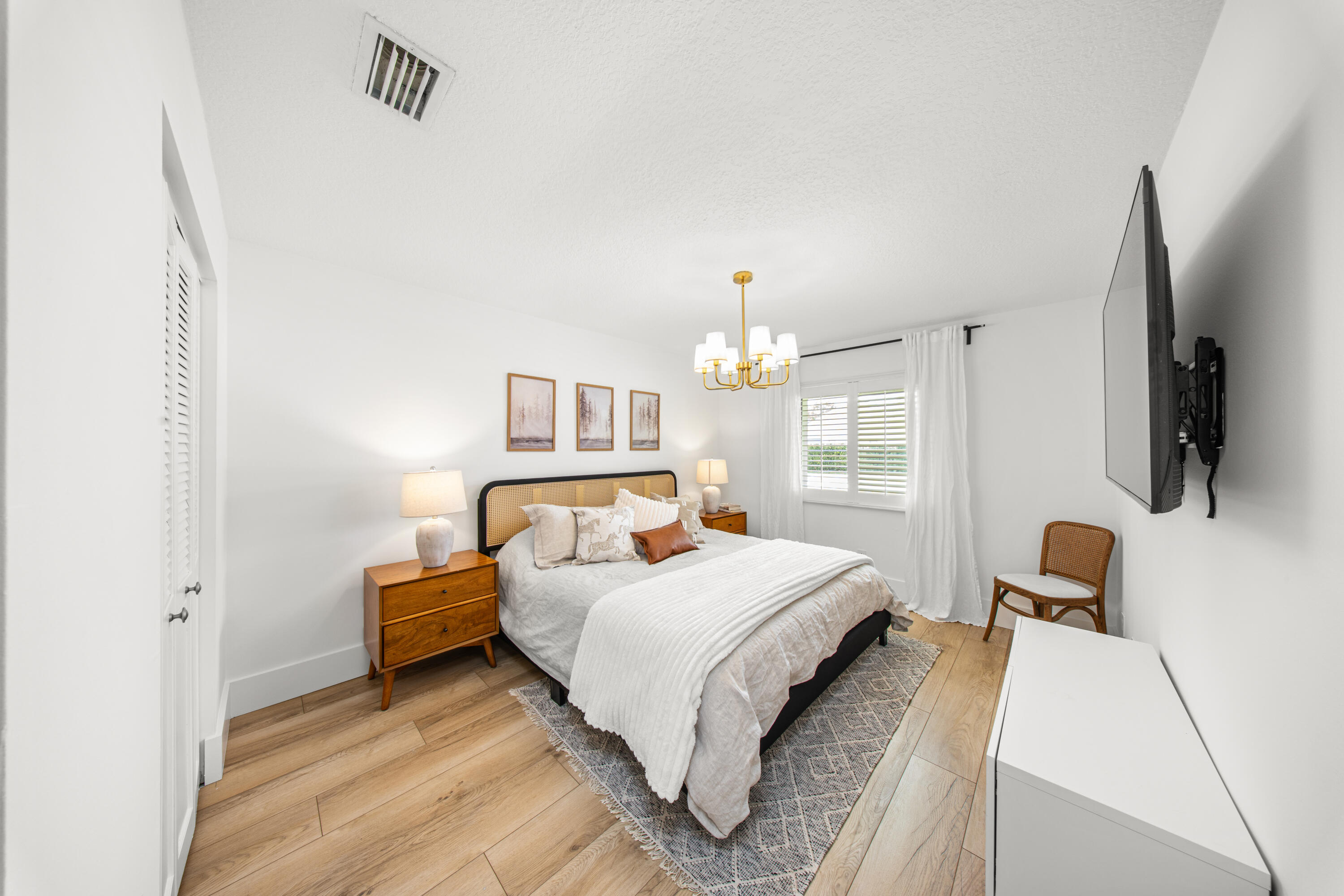 SUGAR POND MANOR OF WELLINGTON - Residential Lease