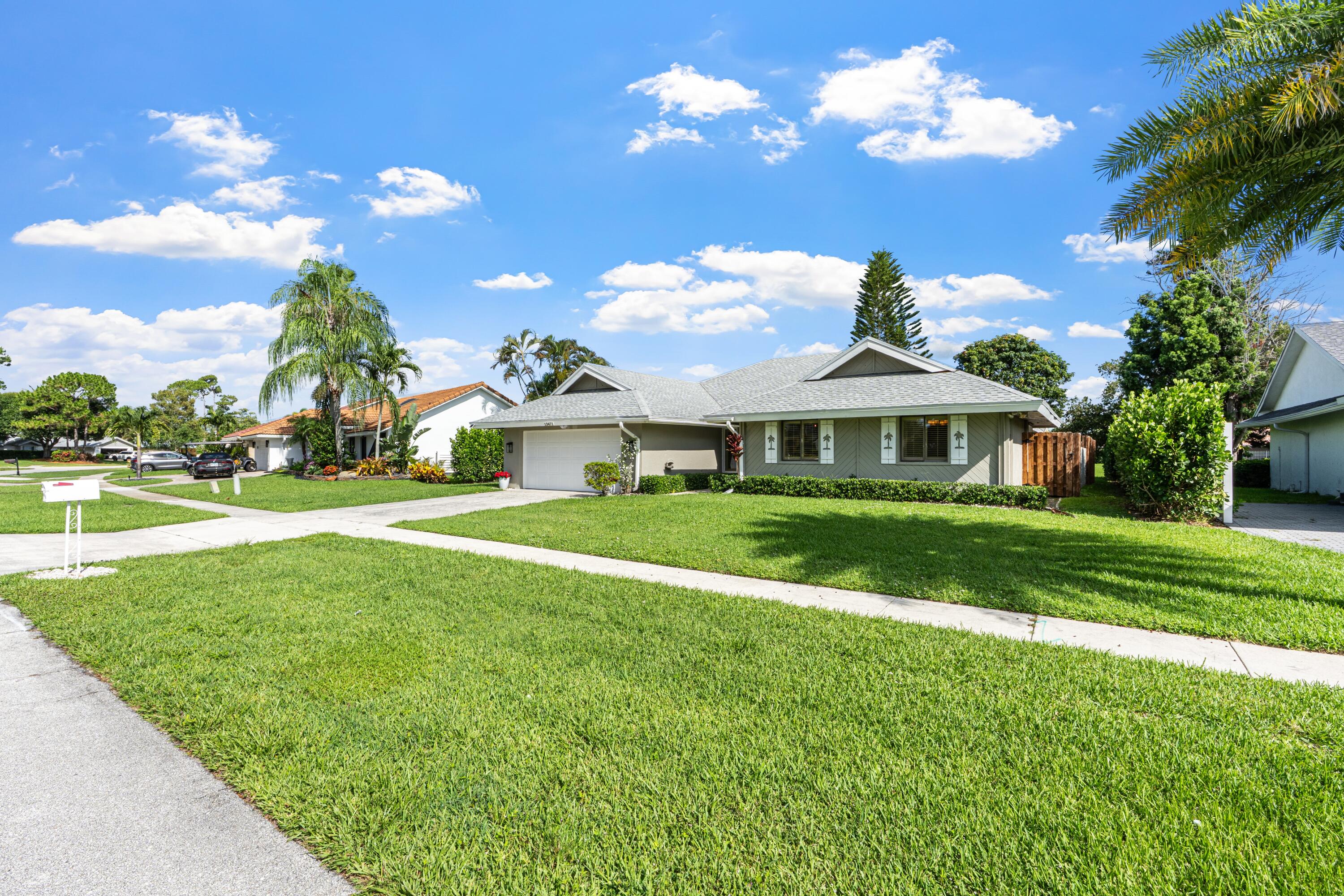 SUGAR POND MANOR OF WELLINGTON - Residential Lease