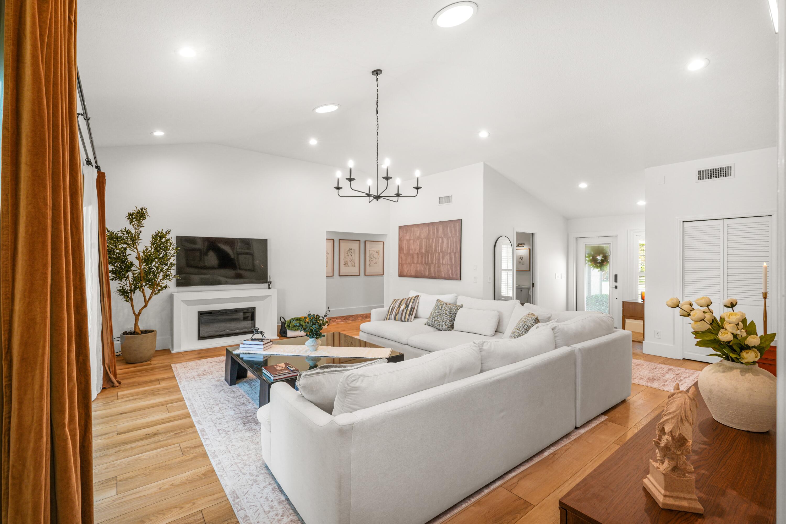 SUGAR POND MANOR OF WELLINGTON - Residential Lease