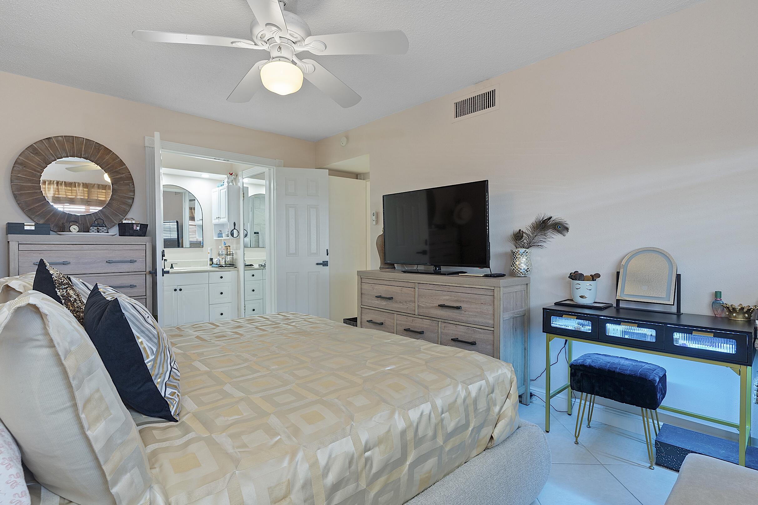 ISLE OF PARADISE CO-OP F - Residential