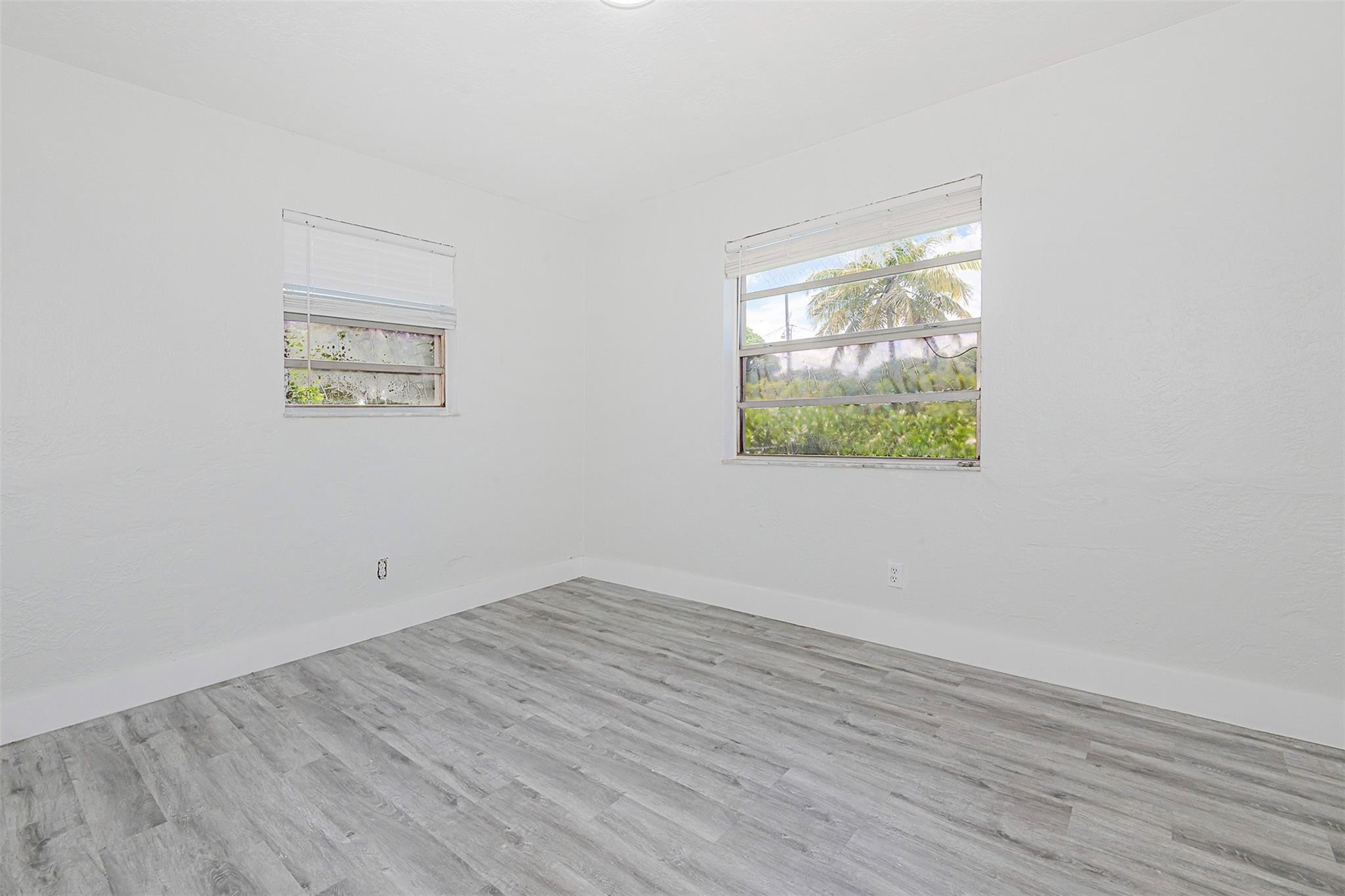 Hollywood Park 4-19 B - Residential Income