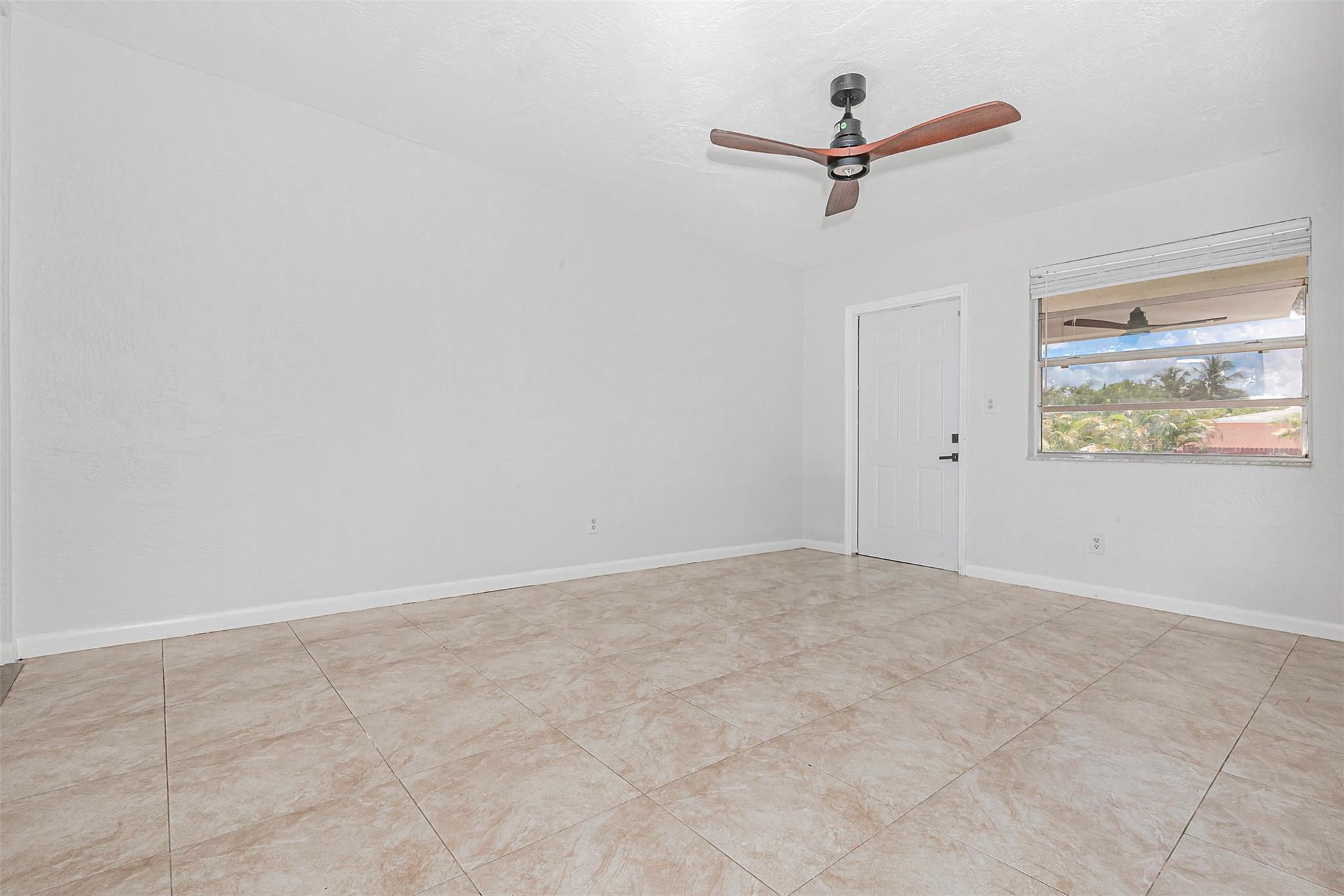 Hollywood Park 4-19 B - Residential Income