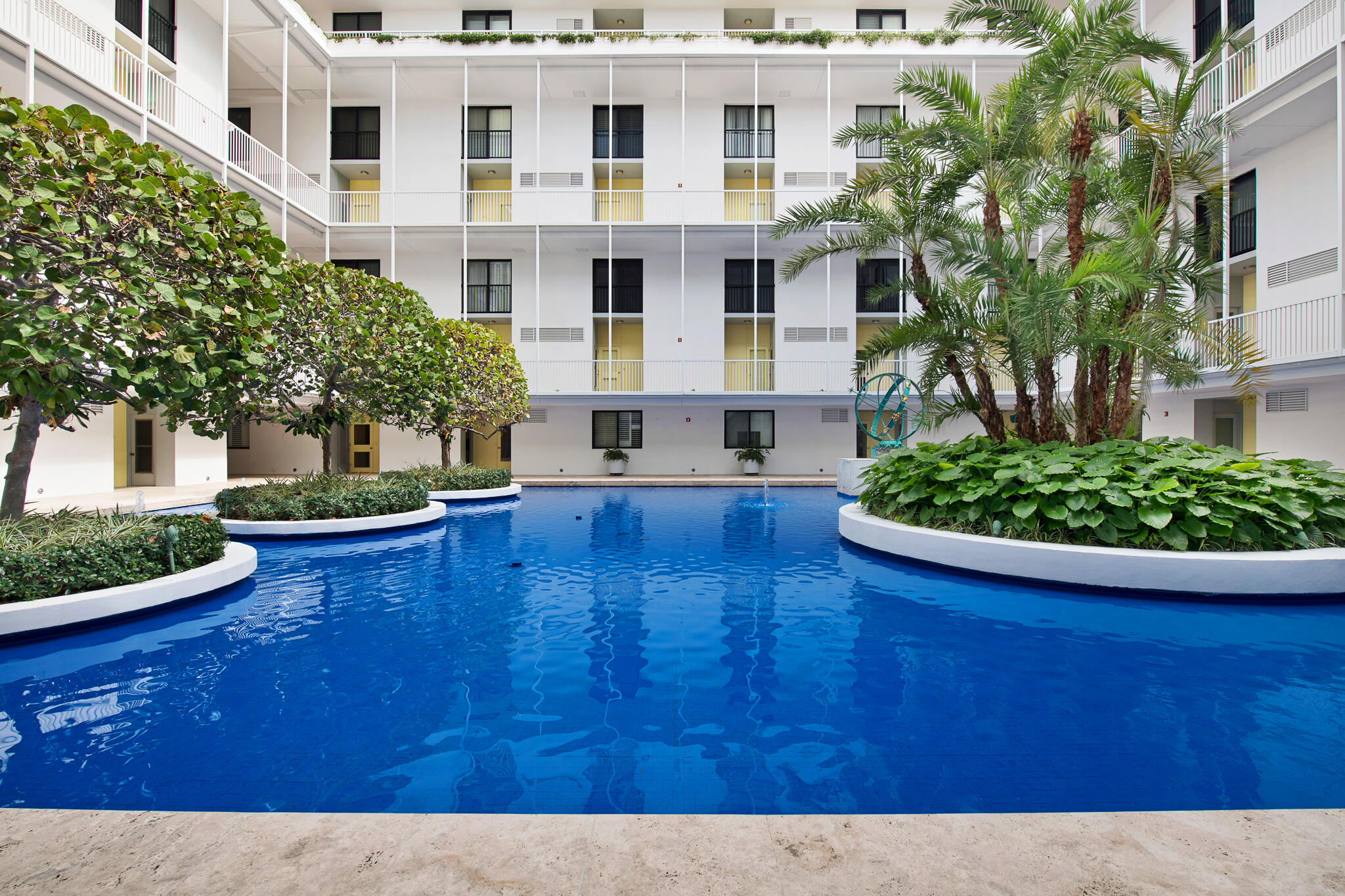 FOUR HUNDRED SO OCEAN BLVD CONDO - Residential
