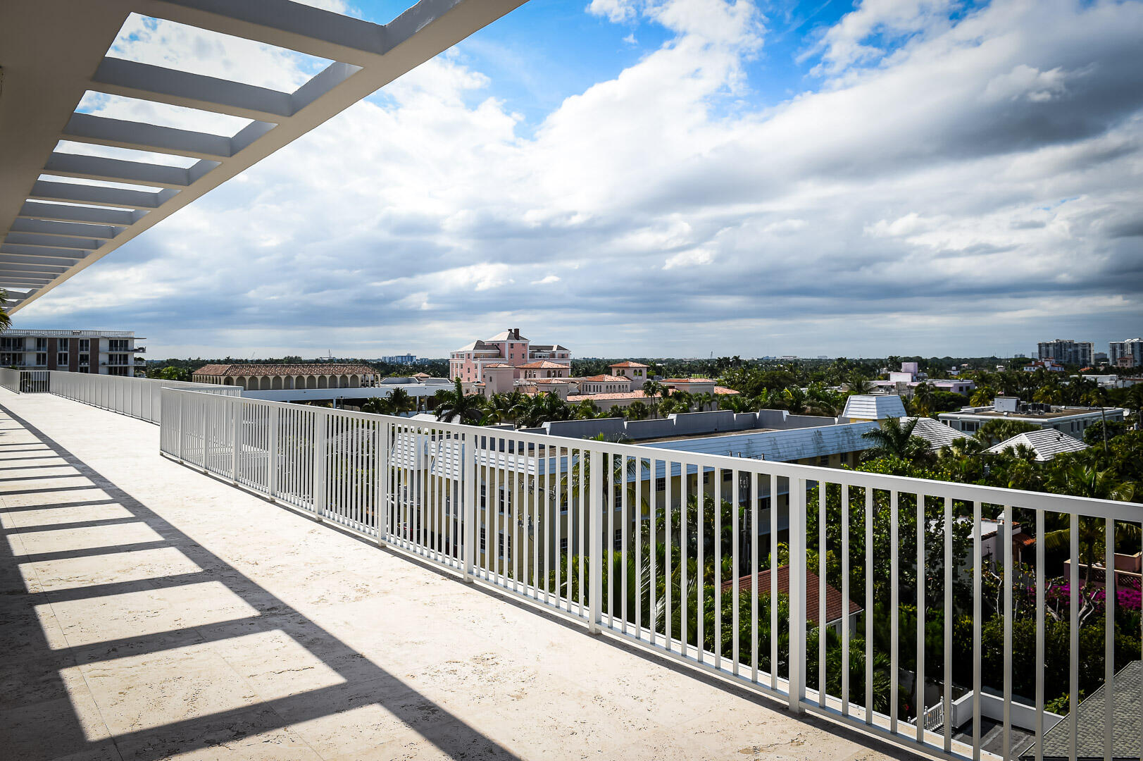 FOUR HUNDRED SO OCEAN BLVD CONDO - Residential