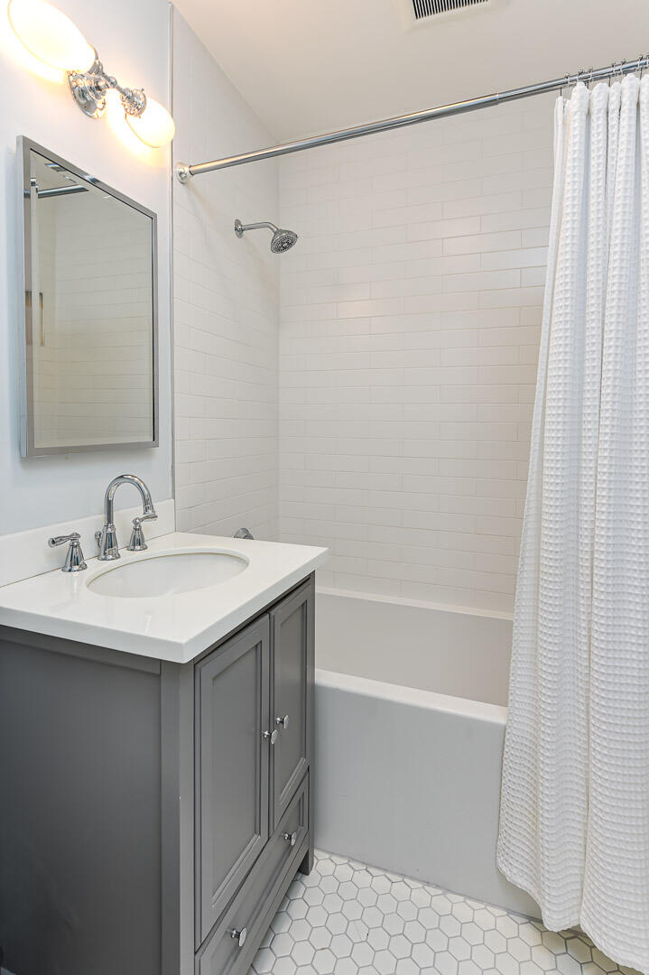 FOUR HUNDRED SO OCEAN BLVD CONDO - Residential