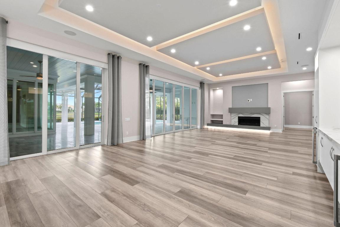 MEDALIST CLUB - Residential