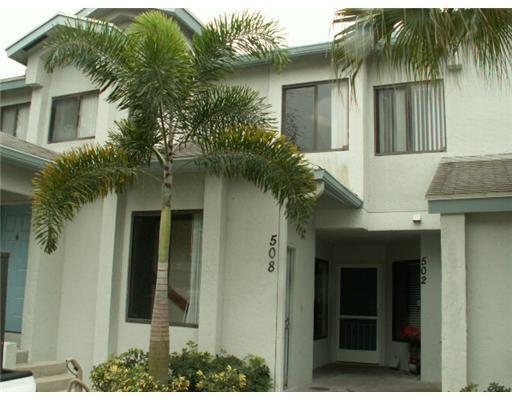 Beautiful 2/2 condo with 1,128 sqft, vaulted ceilings, ceramic tile flooring, and tranquil canal views. The unit is well maintained and shows very nicely. Enjoy living in a pet friendly, manned gated community loaded with amenities pools, spa, tennis, basketball, gym, billiards, playground, Performance Center and more. Excellent opportunity in a highly desirable area.