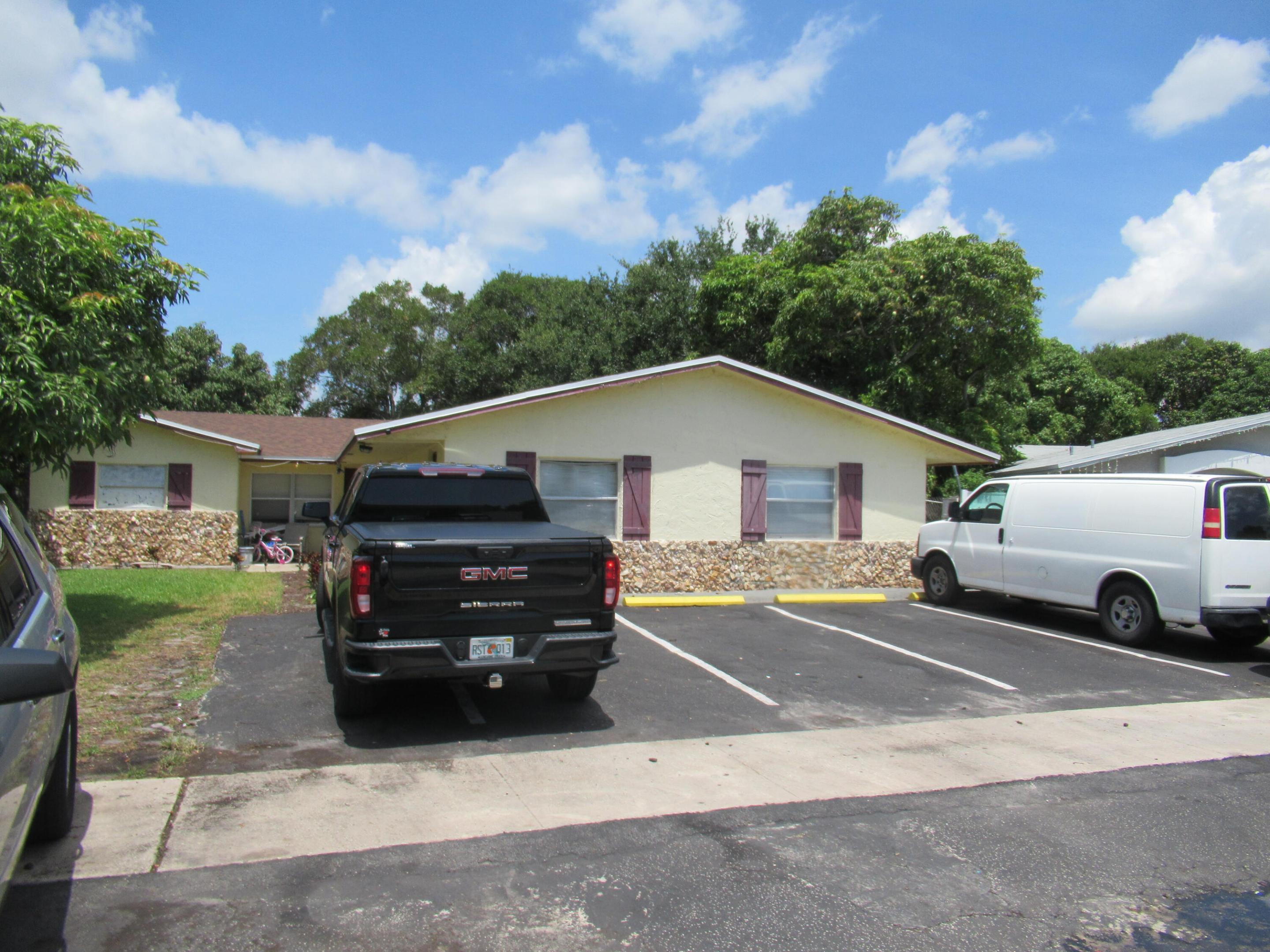 Great investment opportunity in East Deerfield Beach! This well-maintained duplex features a 3-bedroom, 2-bath unit and a 2-bedroom, 1-bath unit, both tenant-occupied on a month-to-month basis—offering immediate income with flexibility for future rent adjustments or owner occupancy. The property includes a roof approximately one year old and offers spacious layouts ideal for comfortable living and entertaining.  Conveniently located just minutes from the beach, downtown Deerfield Beach, shopping, dining, and parks. A rare opportunity combining location, space, and value.   Property Type: Duplex Address: 1211 SW 11th Ave, Deerfield Beach, FL Units: 2 (3BR/2BA & 2BR/1BA) Occupancy: Month-to-month tenants Roof: ~1 year old