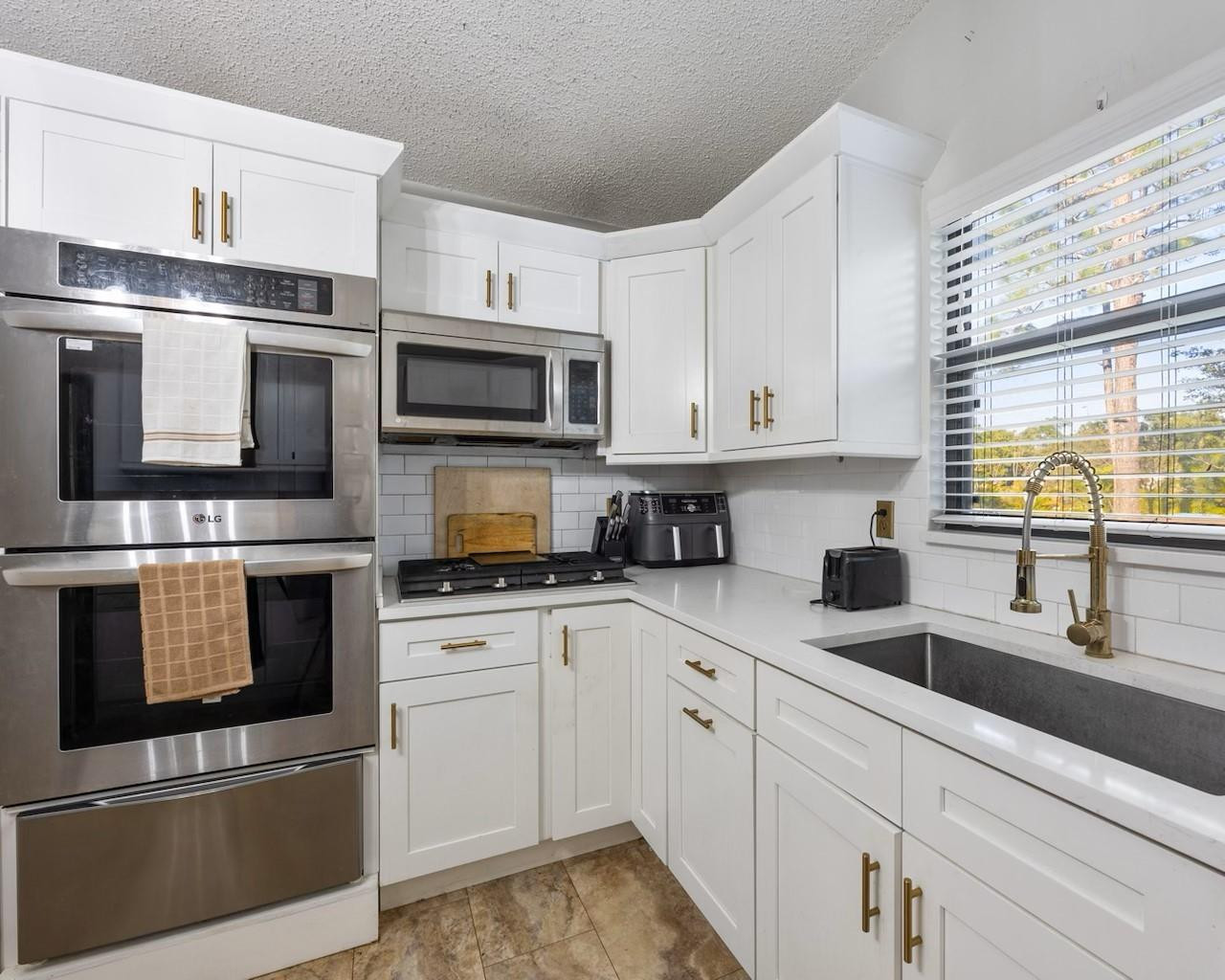 Acreage & Unrec - Residential