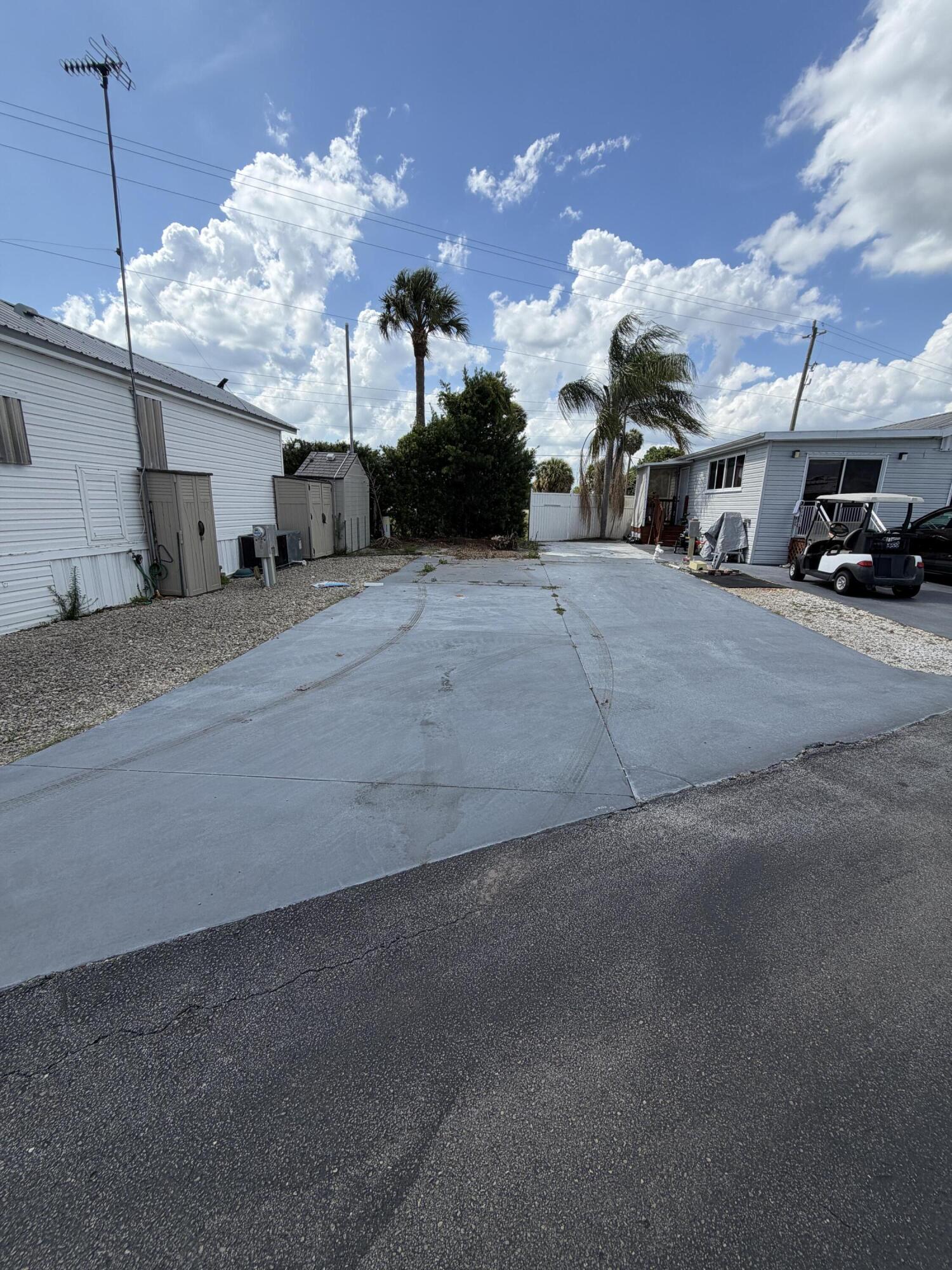 Big O RV Resort- Vacant Lot-Nice trees on back of property for privacy.  Active lifestyles in a gated 55+ community. Heated pool, Huge clubhouse and recreational hall for your enjoyment- billiards, card games and much more. Boat ramp in the park, on the rim canal with access to Lake Okeechobee. w/ fish cleaning station. Shopping & restaurants nearby. Brand new Brighton Bay Casino 25 minutes away will not disappoint!