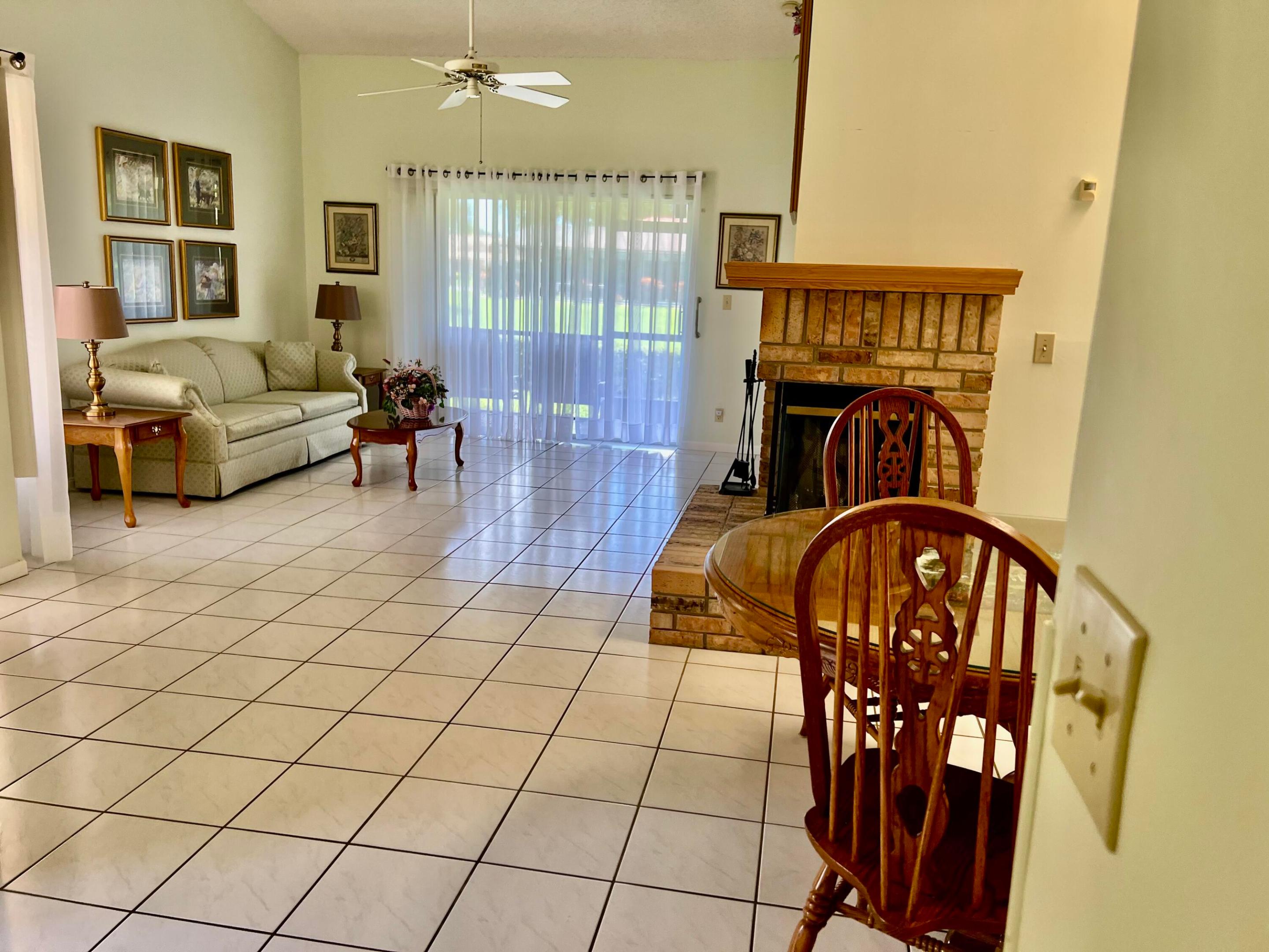 CYPRESS GLEN TOWNHOMES CONDO - Residential