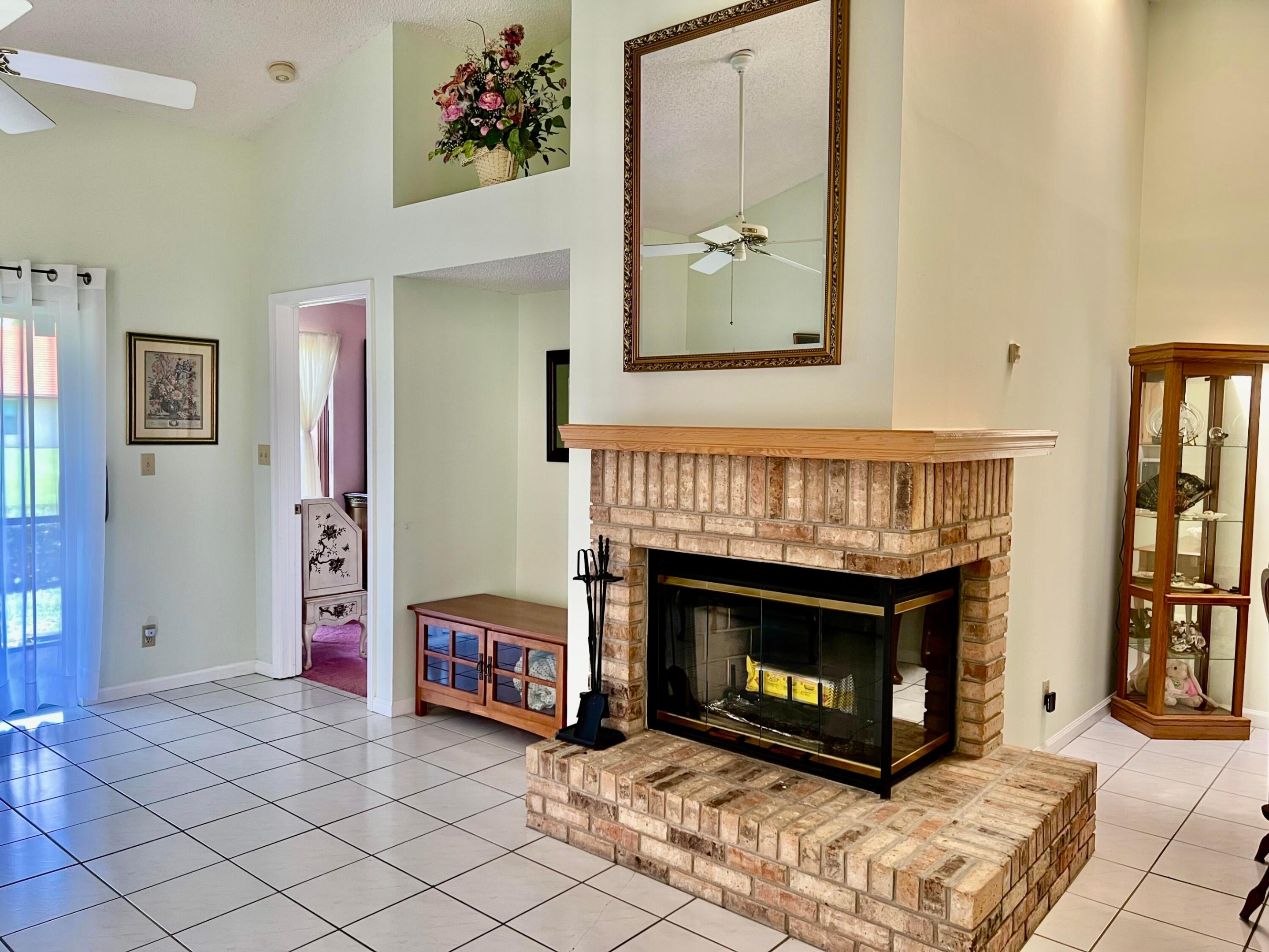 CYPRESS GLEN TOWNHOMES CONDO - Residential