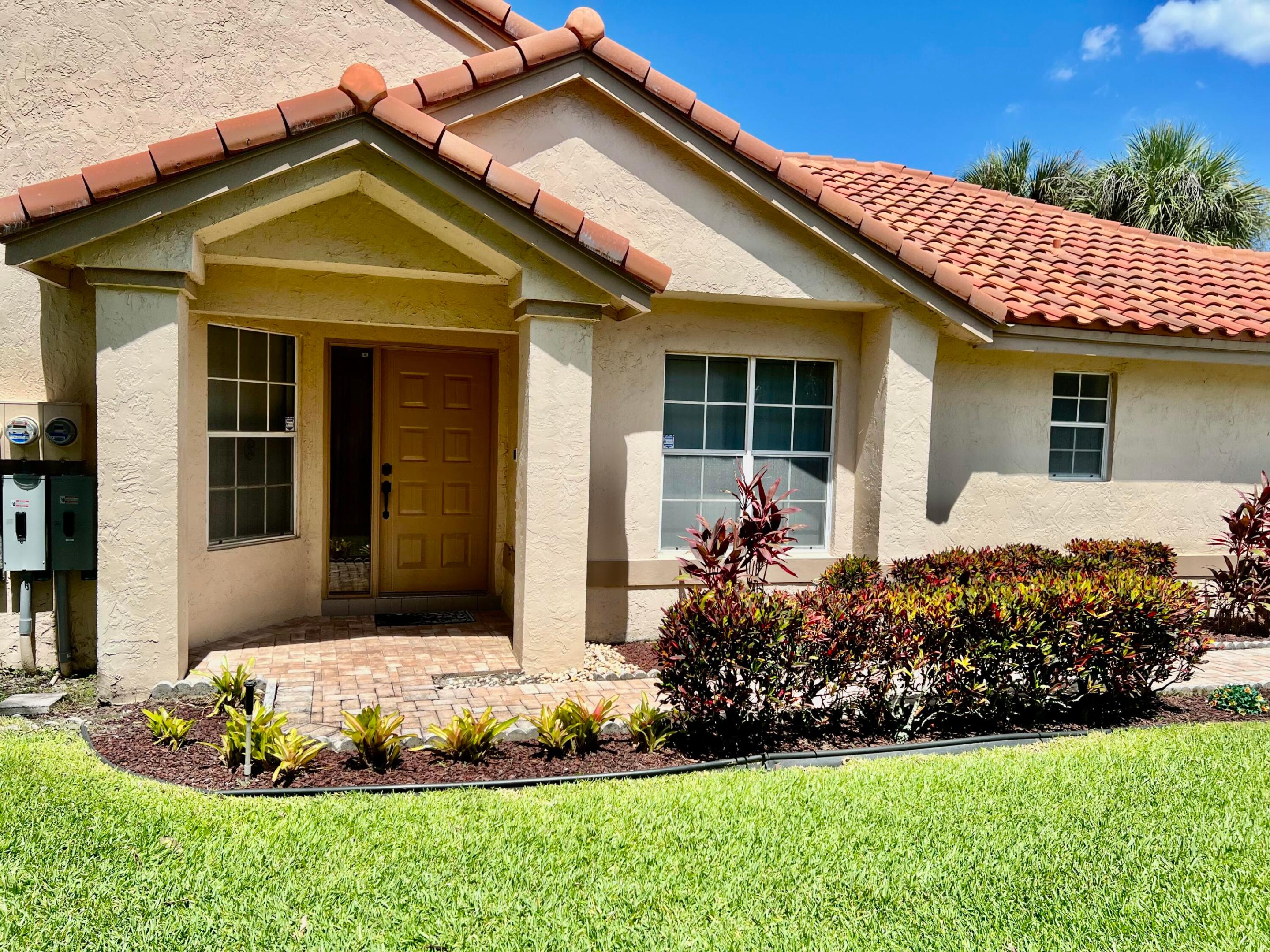 CYPRESS GLEN TOWNHOMES CONDO - Residential
