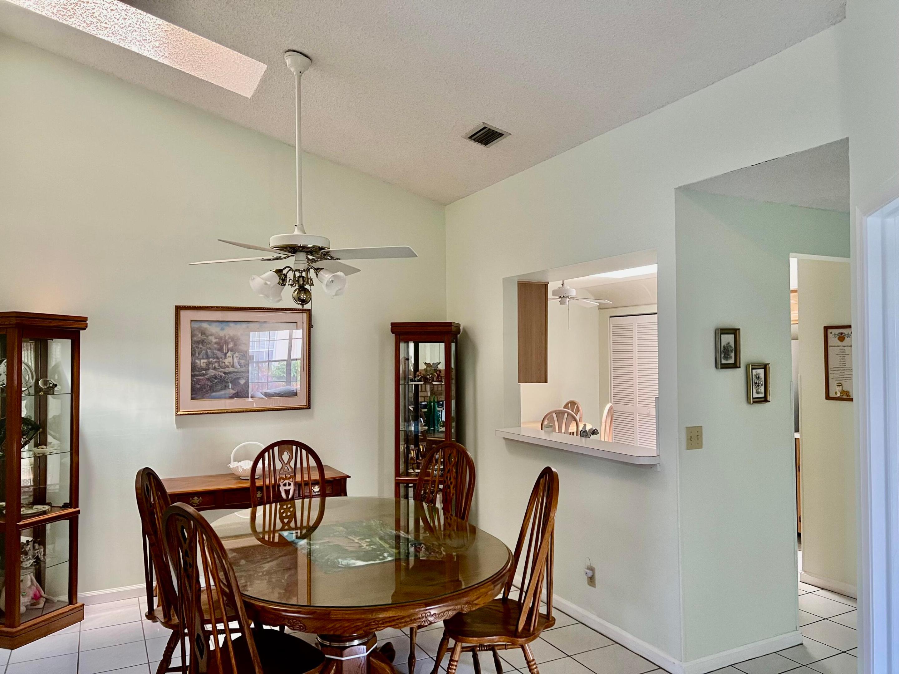 CYPRESS GLEN TOWNHOMES CONDO - Residential