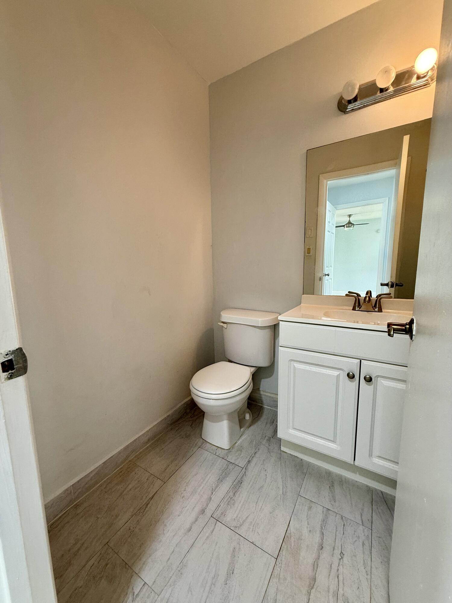 SPYGLASS CONDOMINIUM 1 - Residential Lease