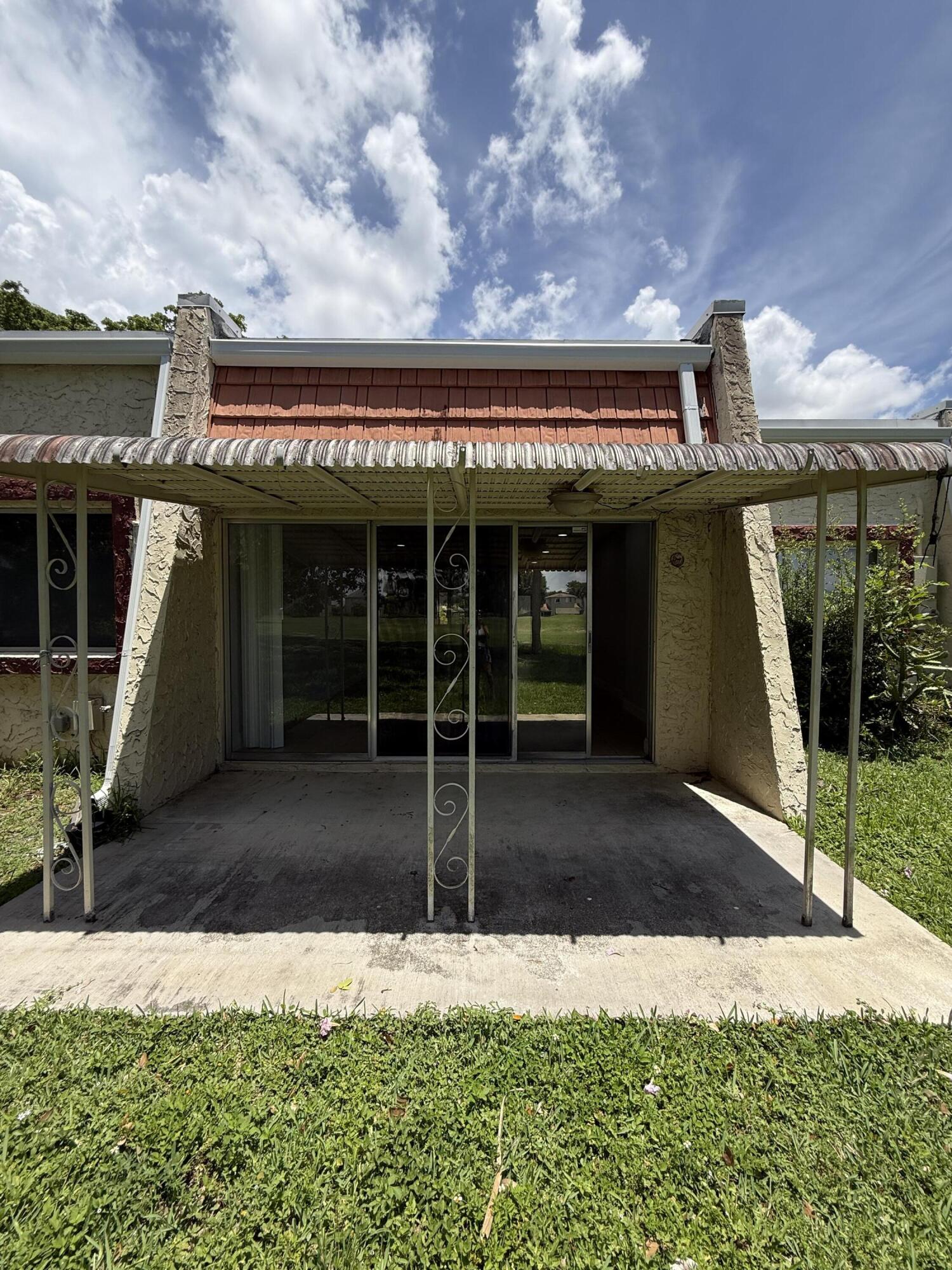 SPYGLASS CONDOMINIUM 1 - Residential Lease