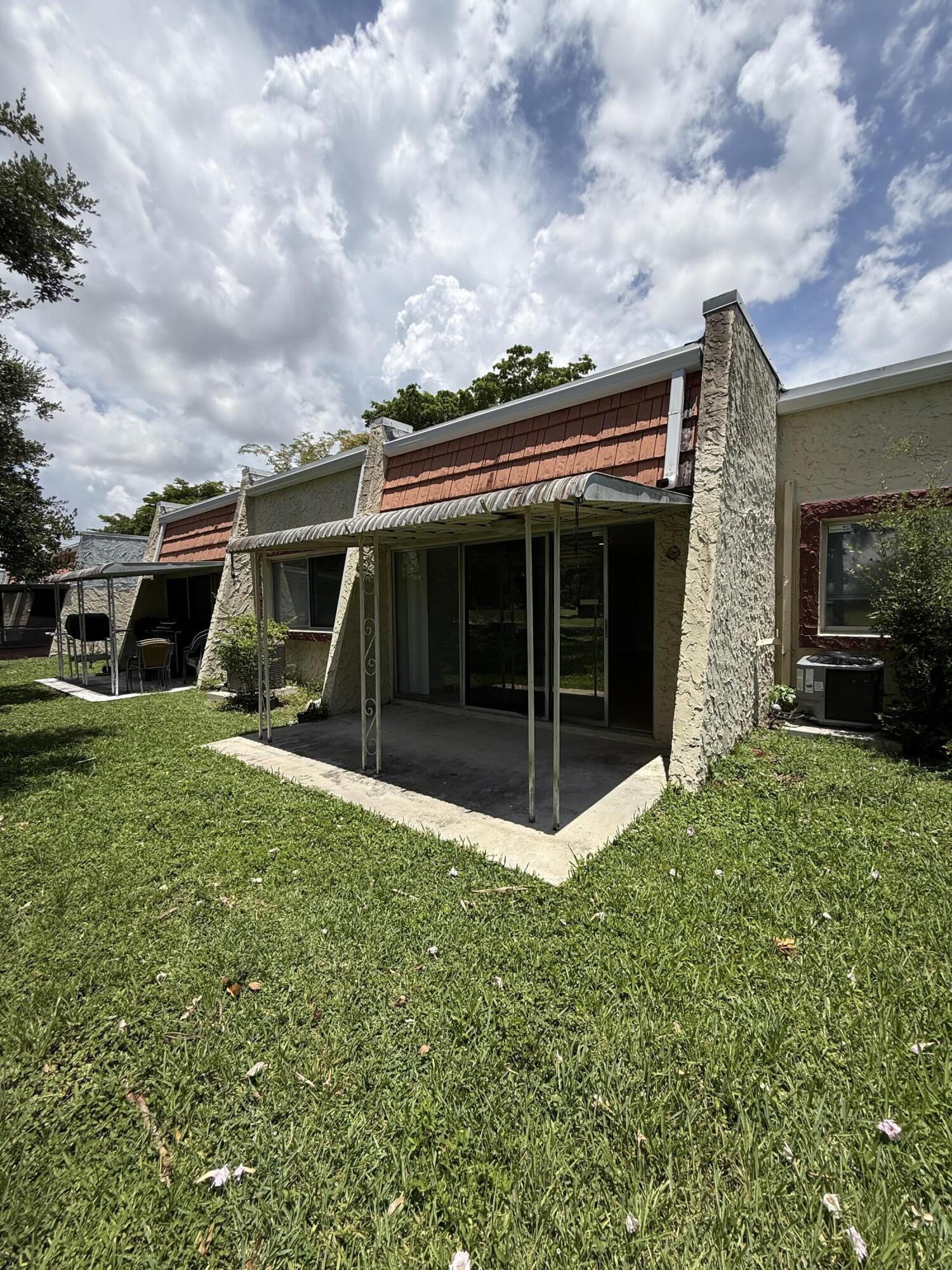 SPYGLASS CONDOMINIUM 1 - Residential Lease