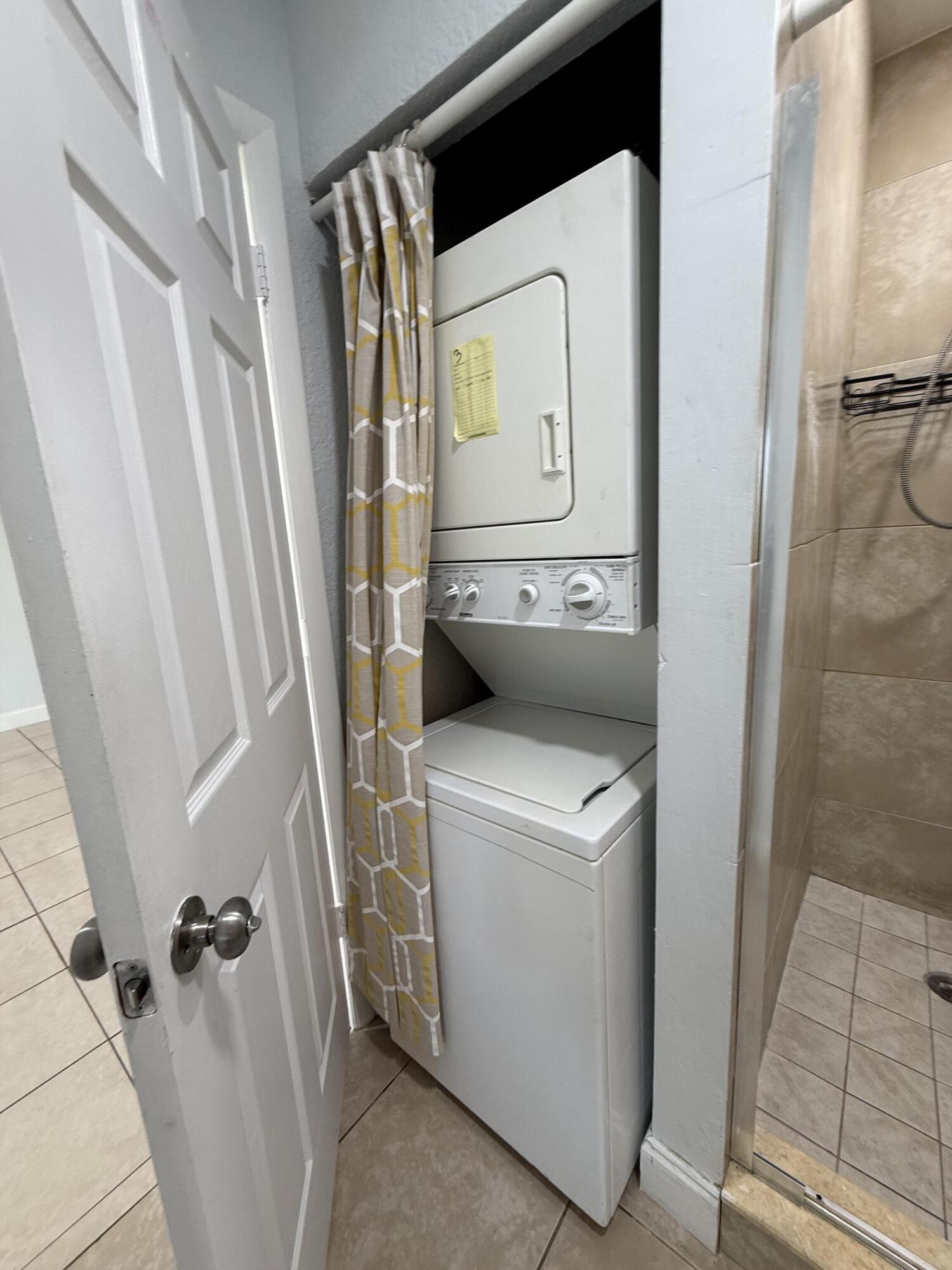 SPYGLASS CONDOMINIUM 1 - Residential Lease