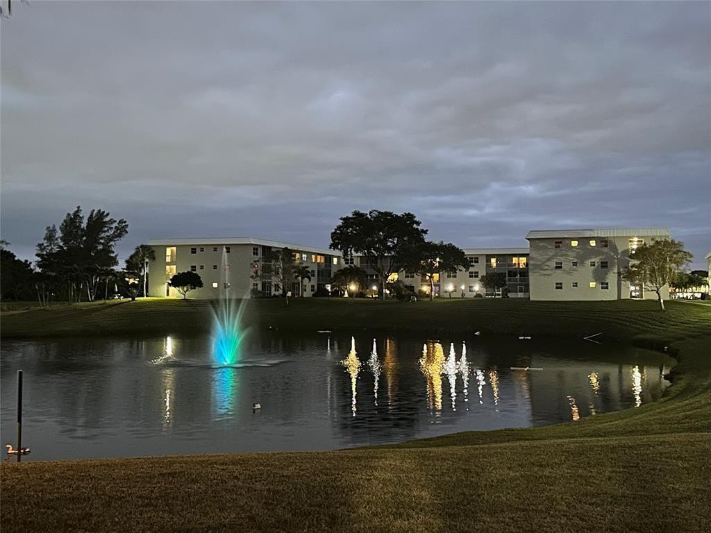 SANDALFOOT SOUTH ONE CONDO PT OF LTS 12, 33 AND 34 - Residential