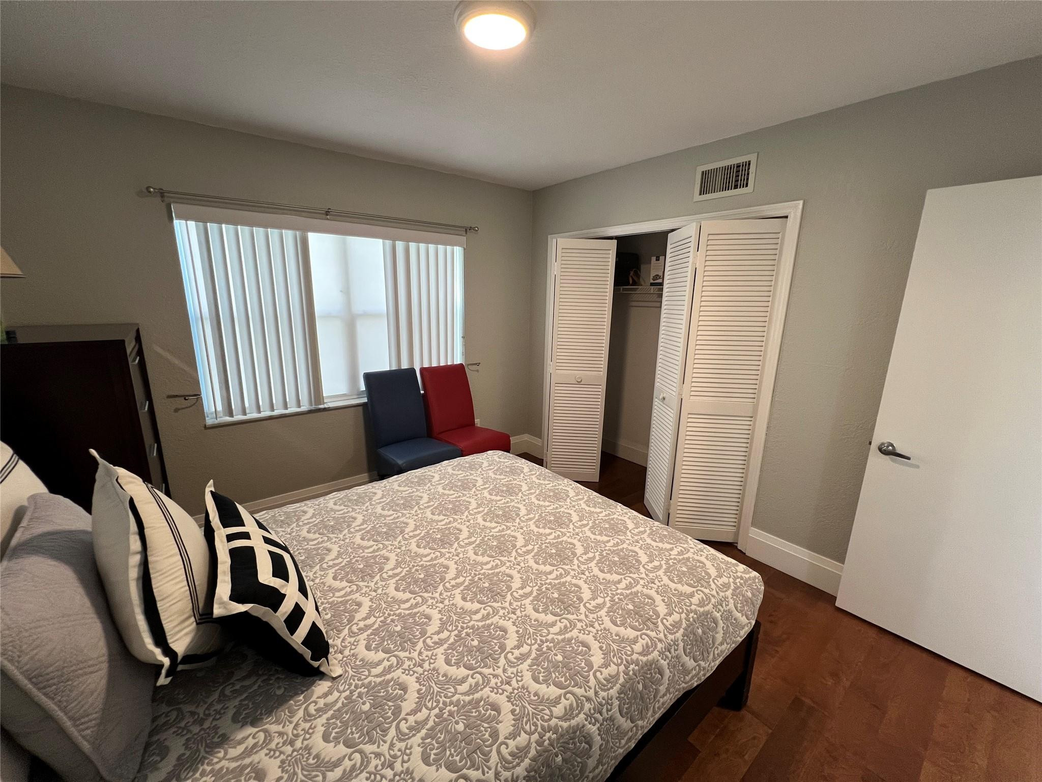 SANDALFOOT SOUTH ONE CONDO PT OF LTS 12, 33 AND 34 - Residential