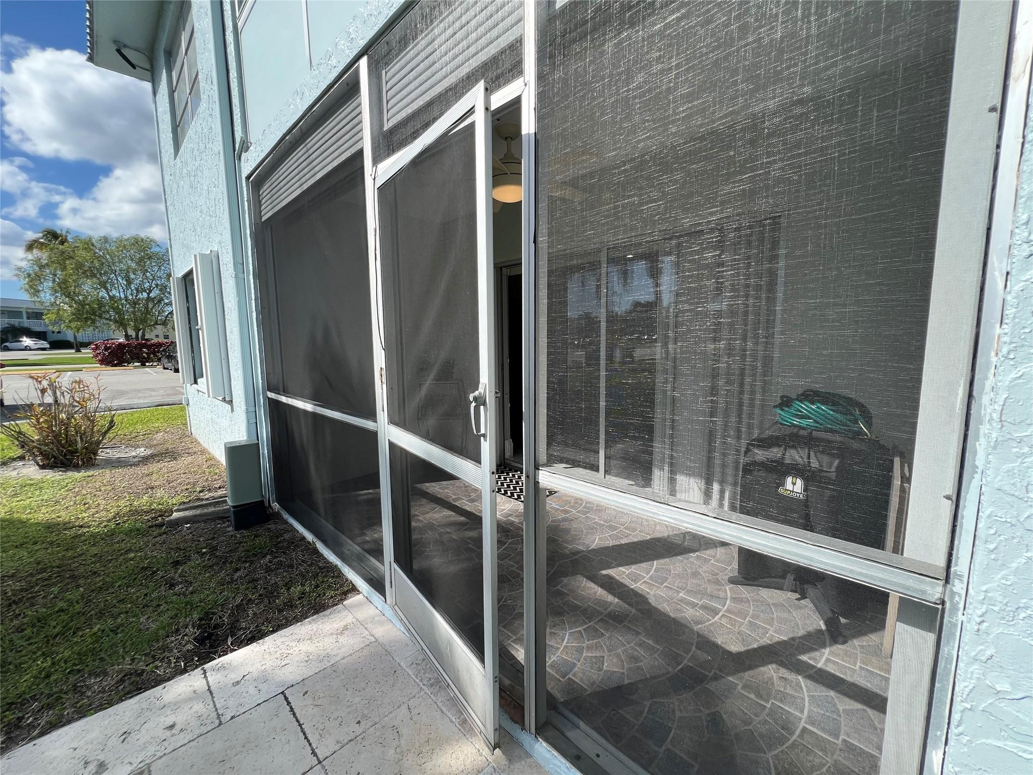 SANDALFOOT SOUTH ONE CONDO PT OF LTS 12, 33 AND 34 - Residential