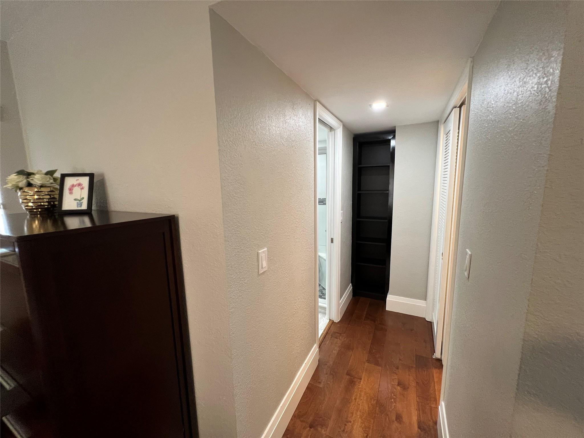 SANDALFOOT SOUTH ONE CONDO PT OF LTS 12, 33 AND 34 - Residential