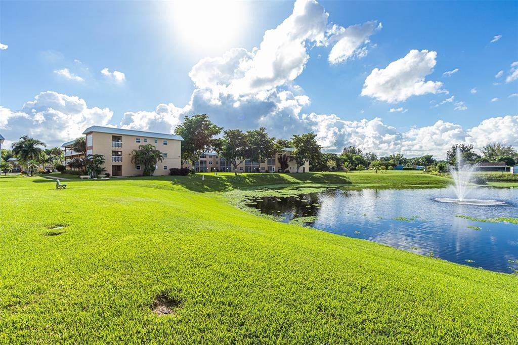 SANDALFOOT SOUTH ONE CONDO PT OF LTS 12, 33 AND 34 - Residential