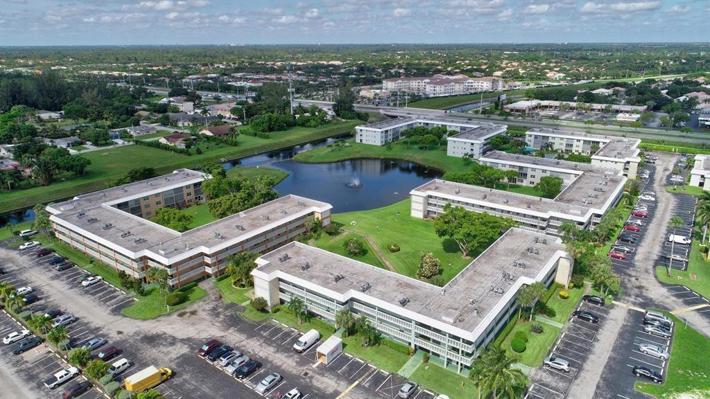 SANDALFOOT SOUTH ONE CONDO PT OF LTS 12, 33 AND 34 - Residential