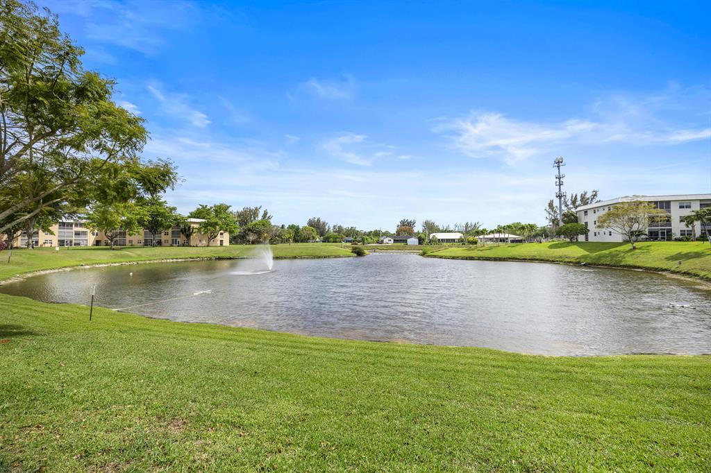 SANDALFOOT SOUTH ONE CONDO PT OF LTS 12, 33 AND 34 - Residential