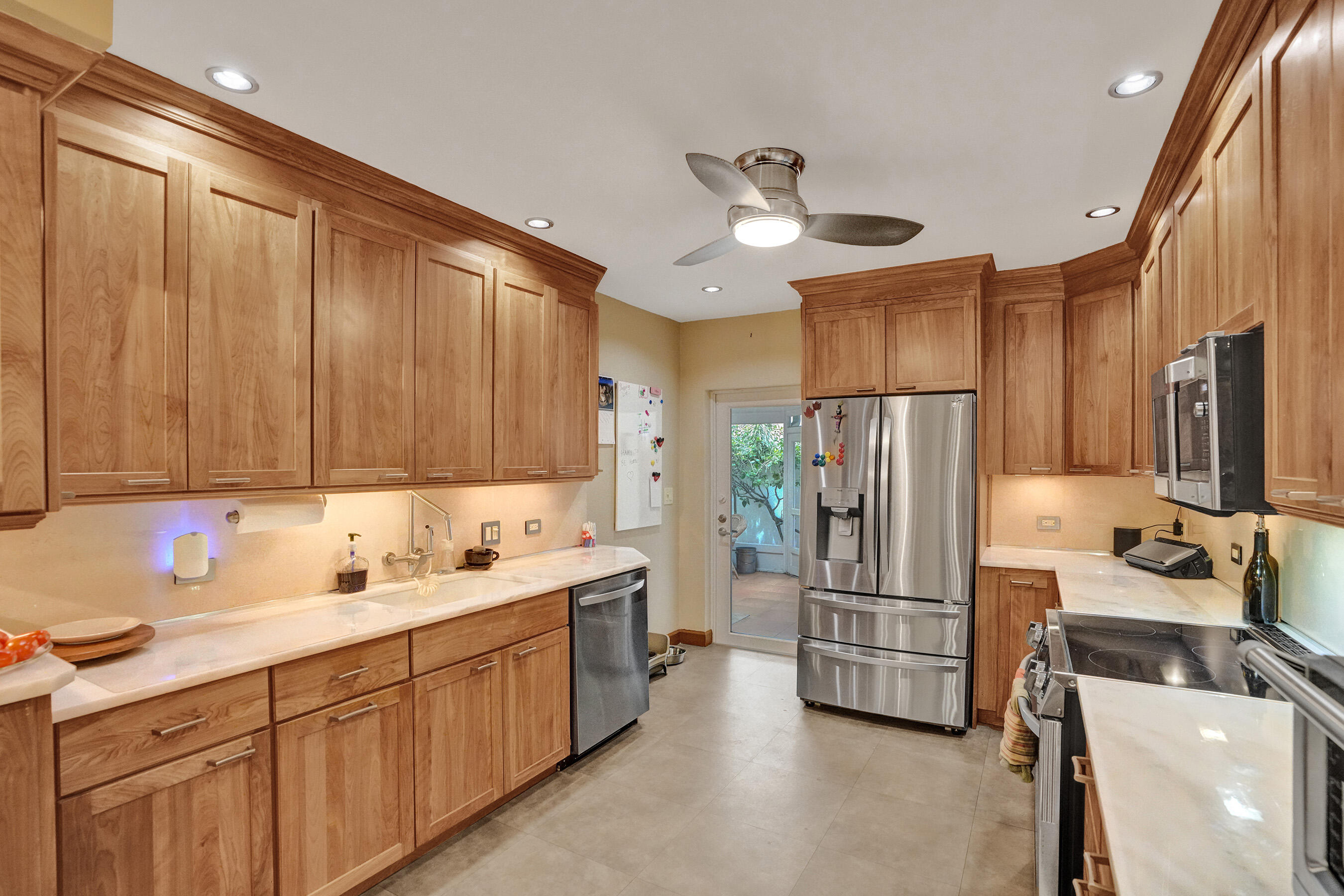 LAUDERDALE PARK 6-33 1/2 - Residential