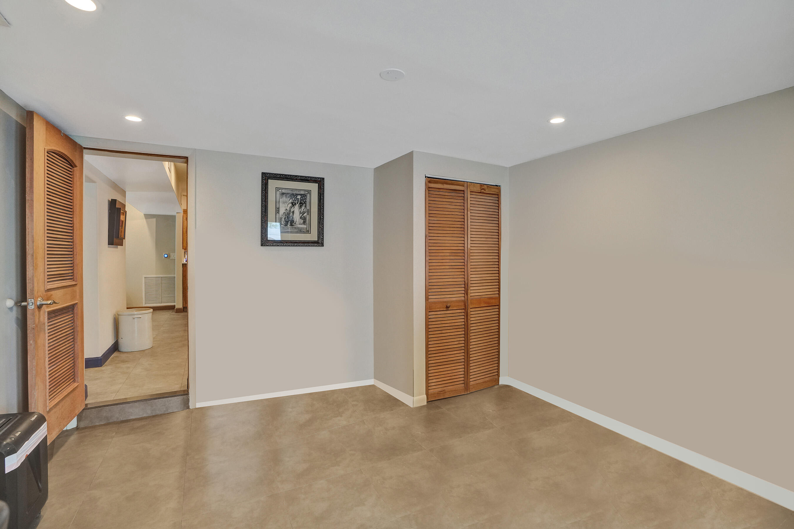 LAUDERDALE PARK 6-33 1/2 - Residential