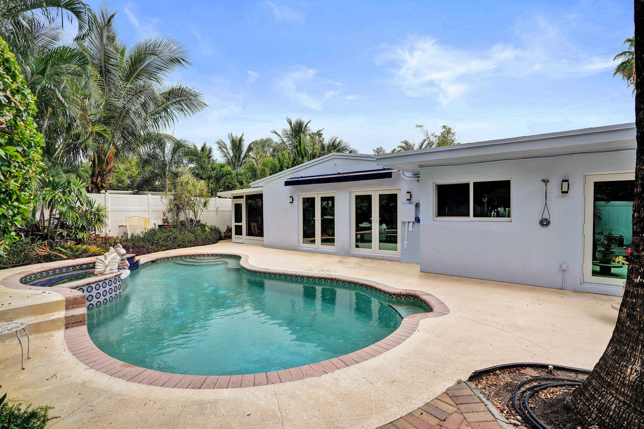 LAUDERDALE PARK 6-33 1/2 - Residential
