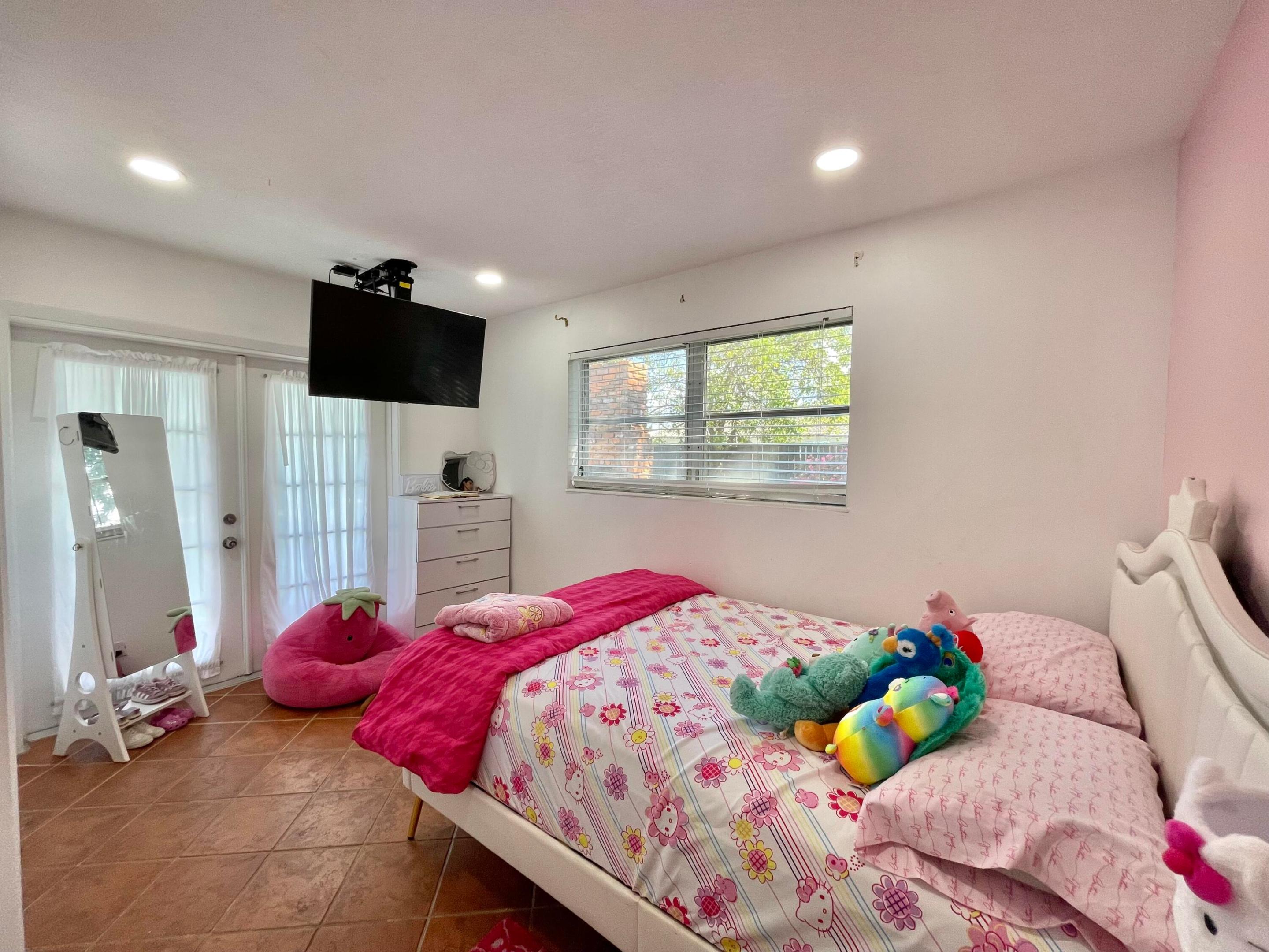 CORAL RIDGE ISLES - Residential